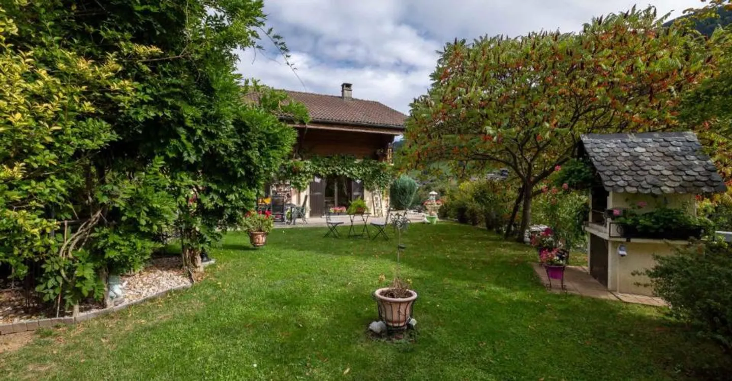 Charming Chalet with Mountain View - Photo 11 of 12