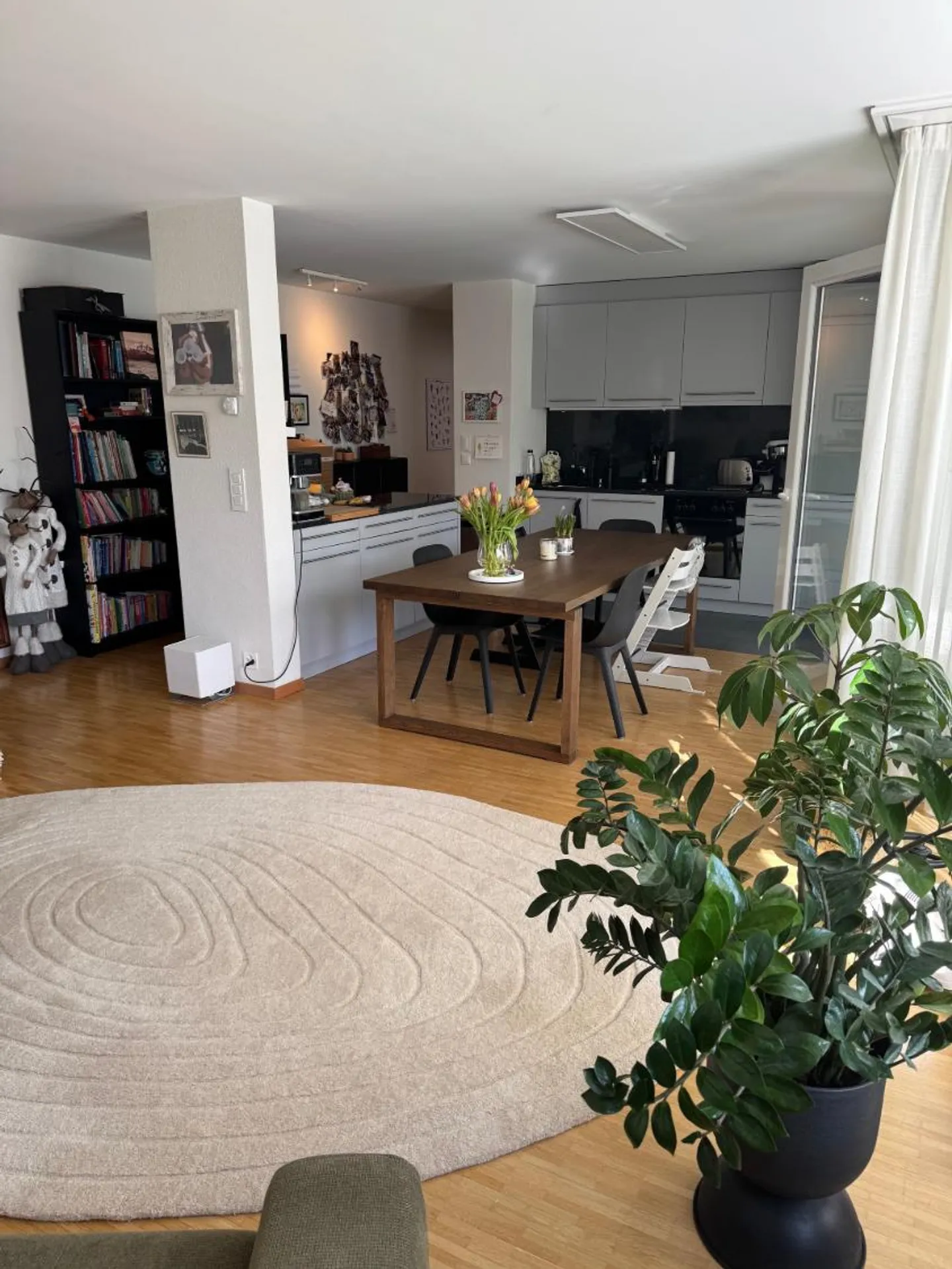 3.5 Room Apartment - Photo 2 of 10