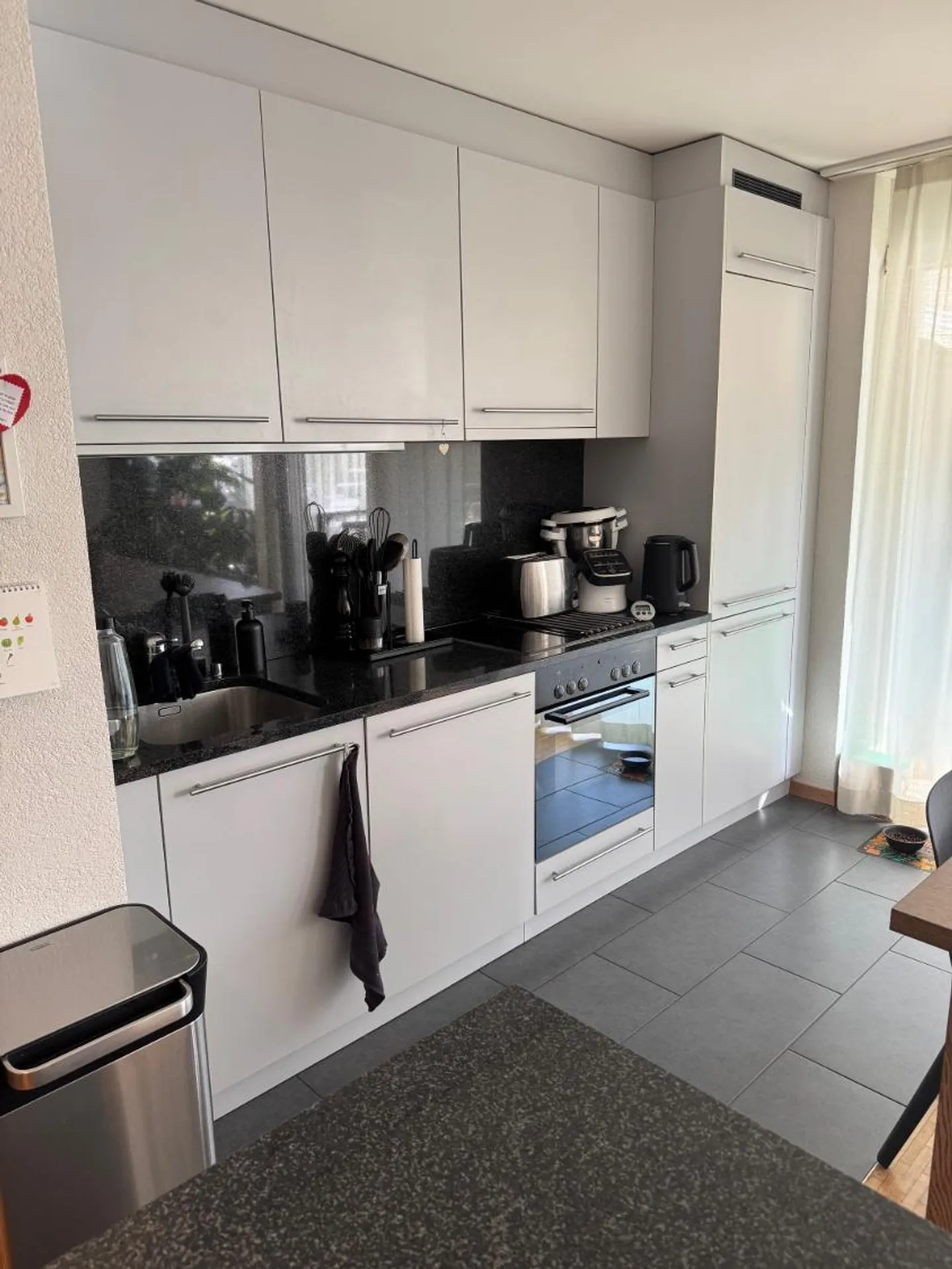 3.5 Room Apartment - Photo 8 of 10