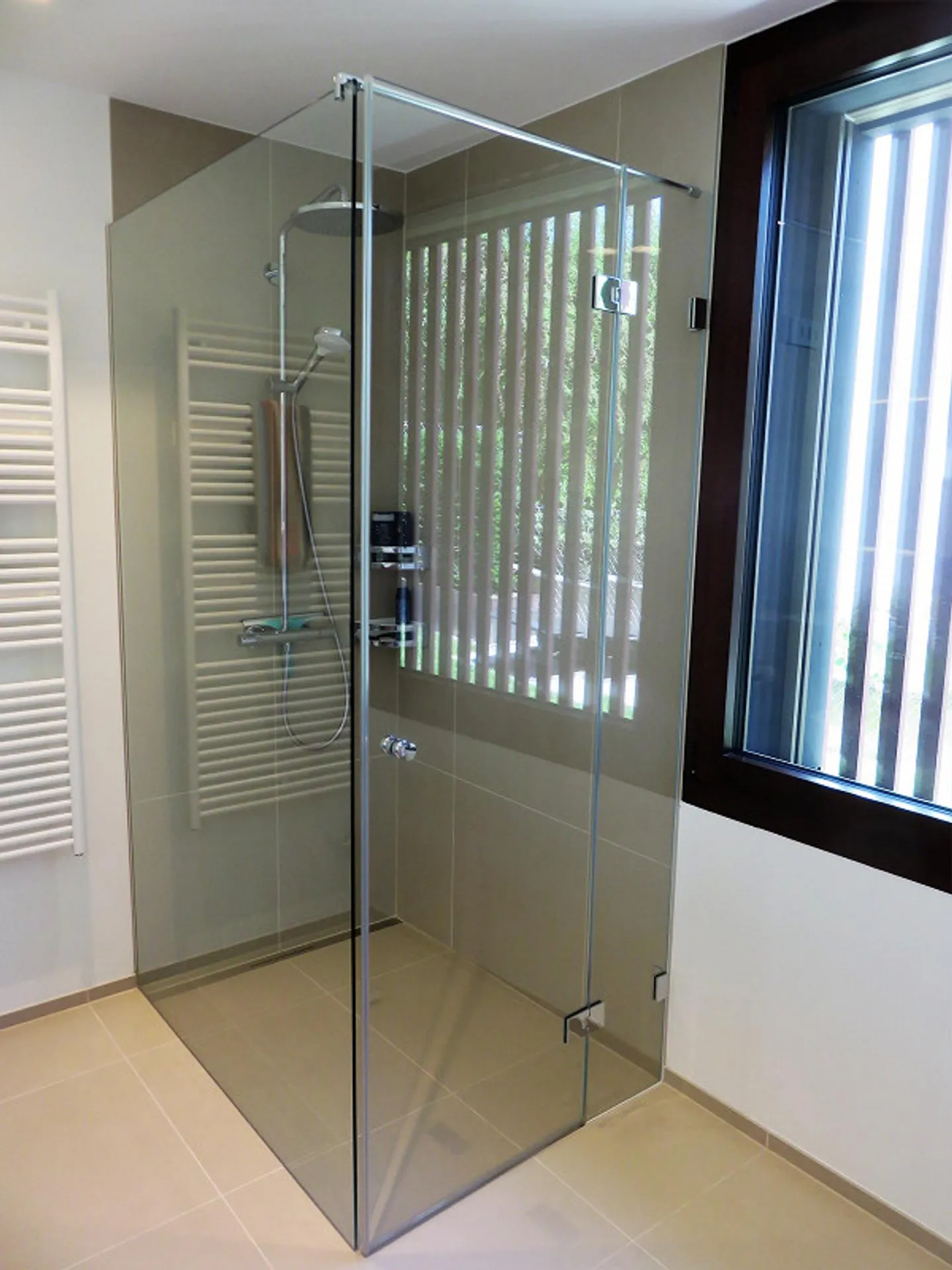 Living like in a single-family home - Photo 8 of 15