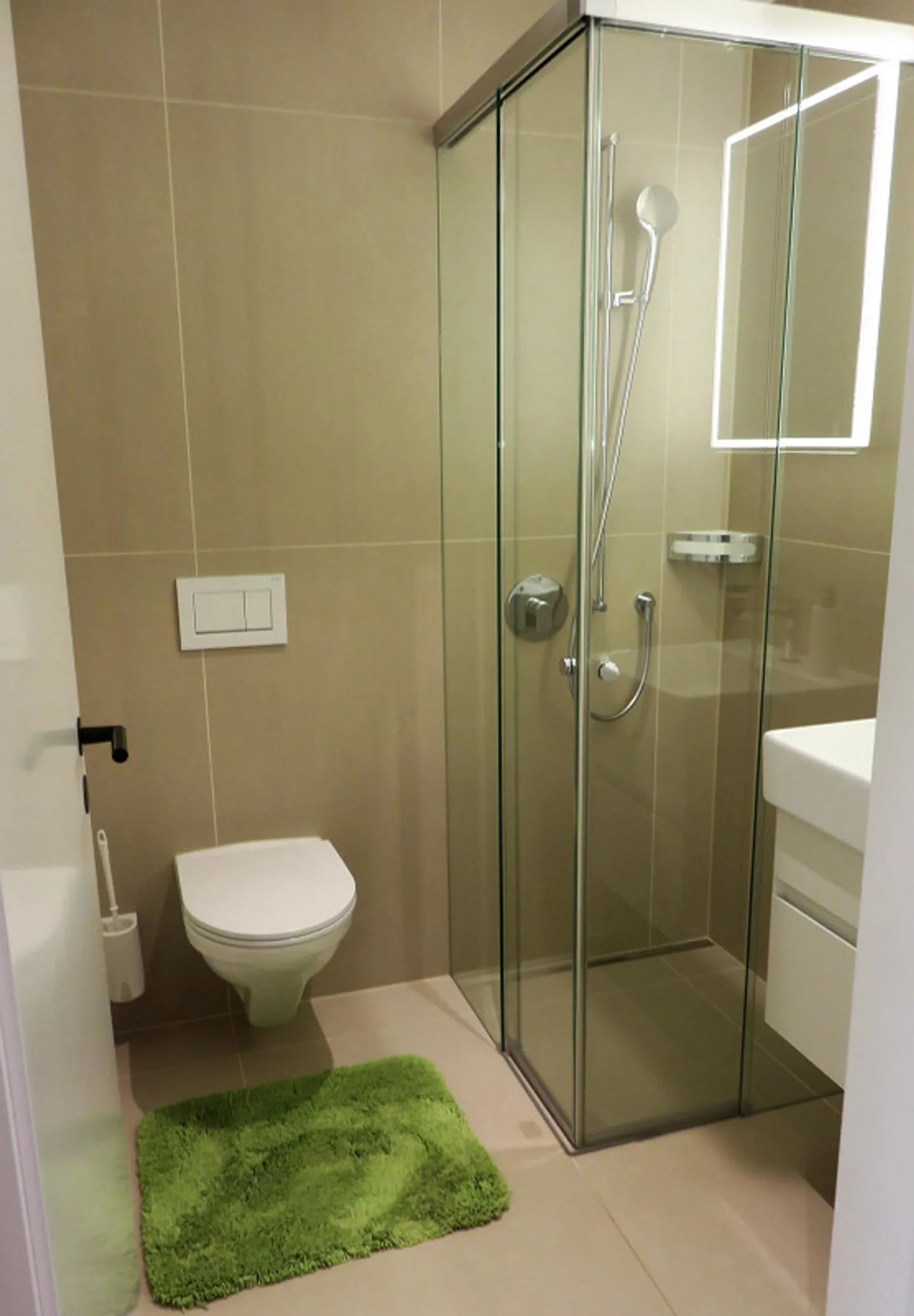 Living like in a single-family home - Photo 10 of 15