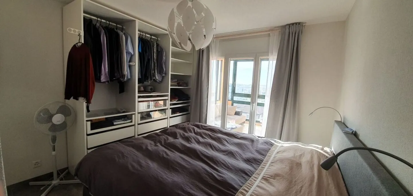 Furnished - 2.5 rooms in the attic at the entrance of the village with parking spaces and balcony - Photo 3 of 9