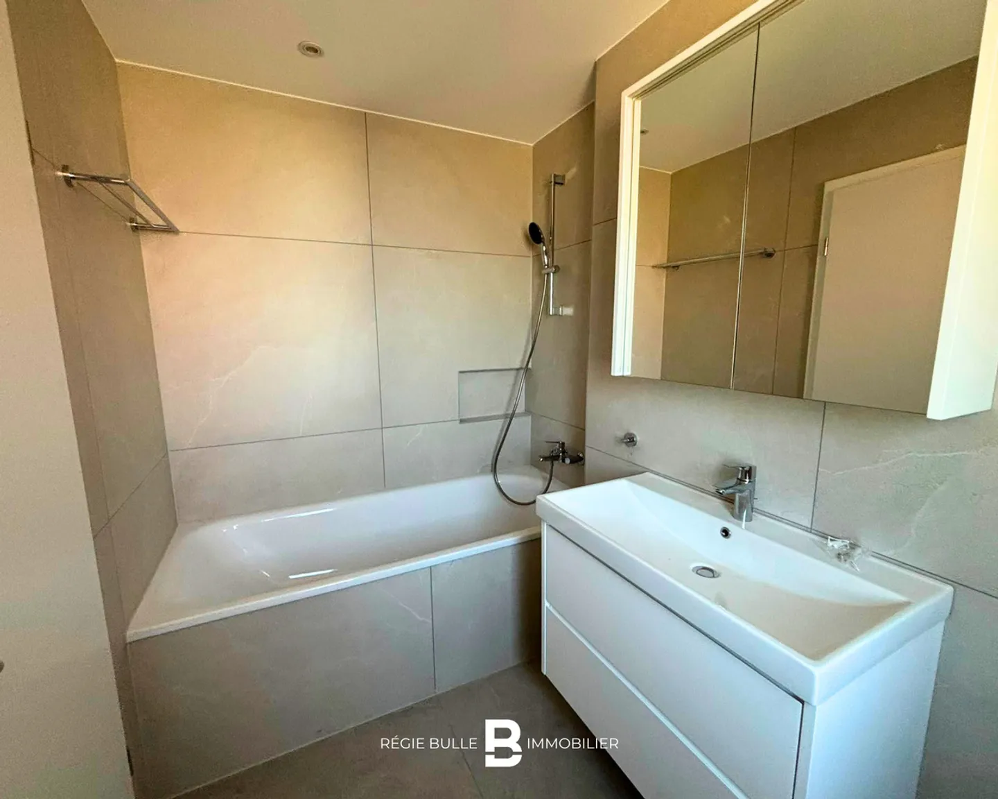 Giffers - Magnifico appartamento di 3.5 locali in affitto - Foto 8 di 9