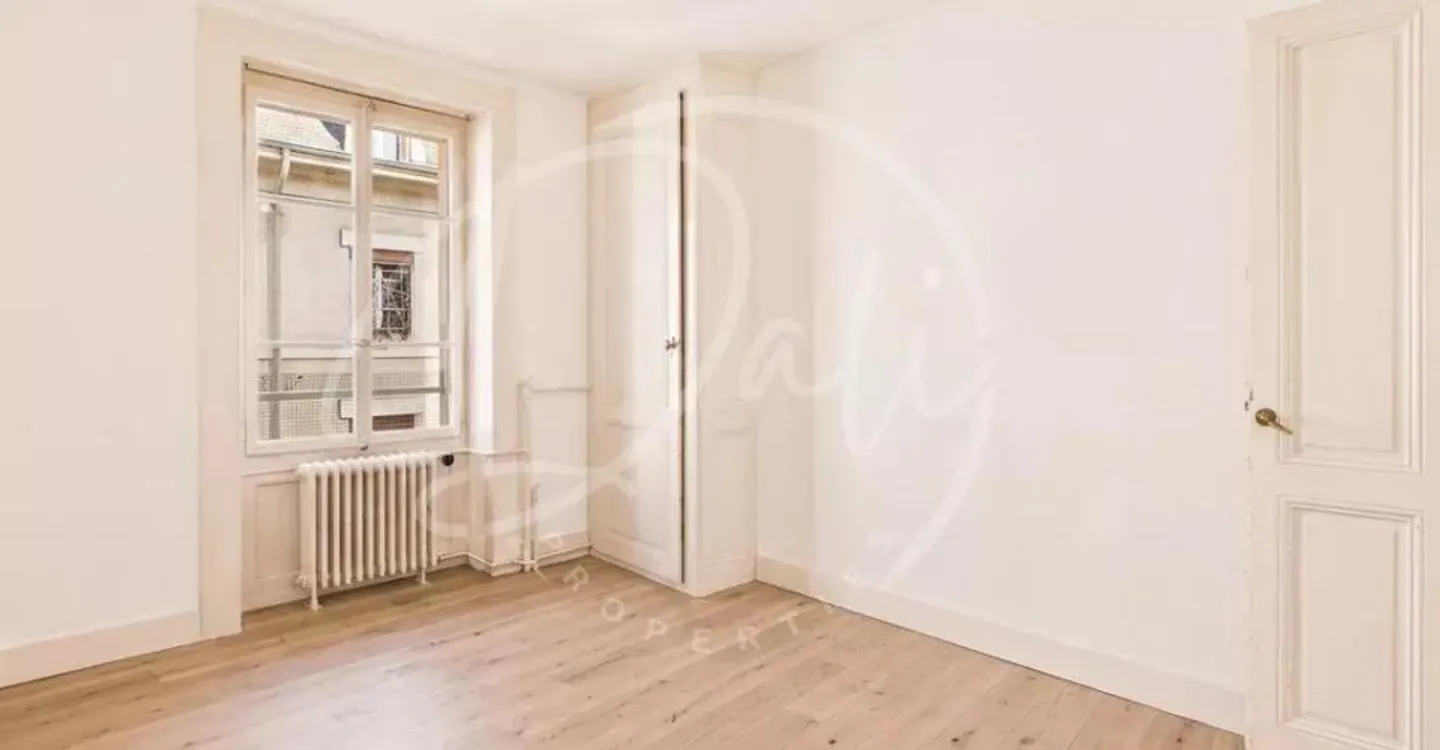 Opportunité d'investissement en centre-ville - Photo 1 sur 3