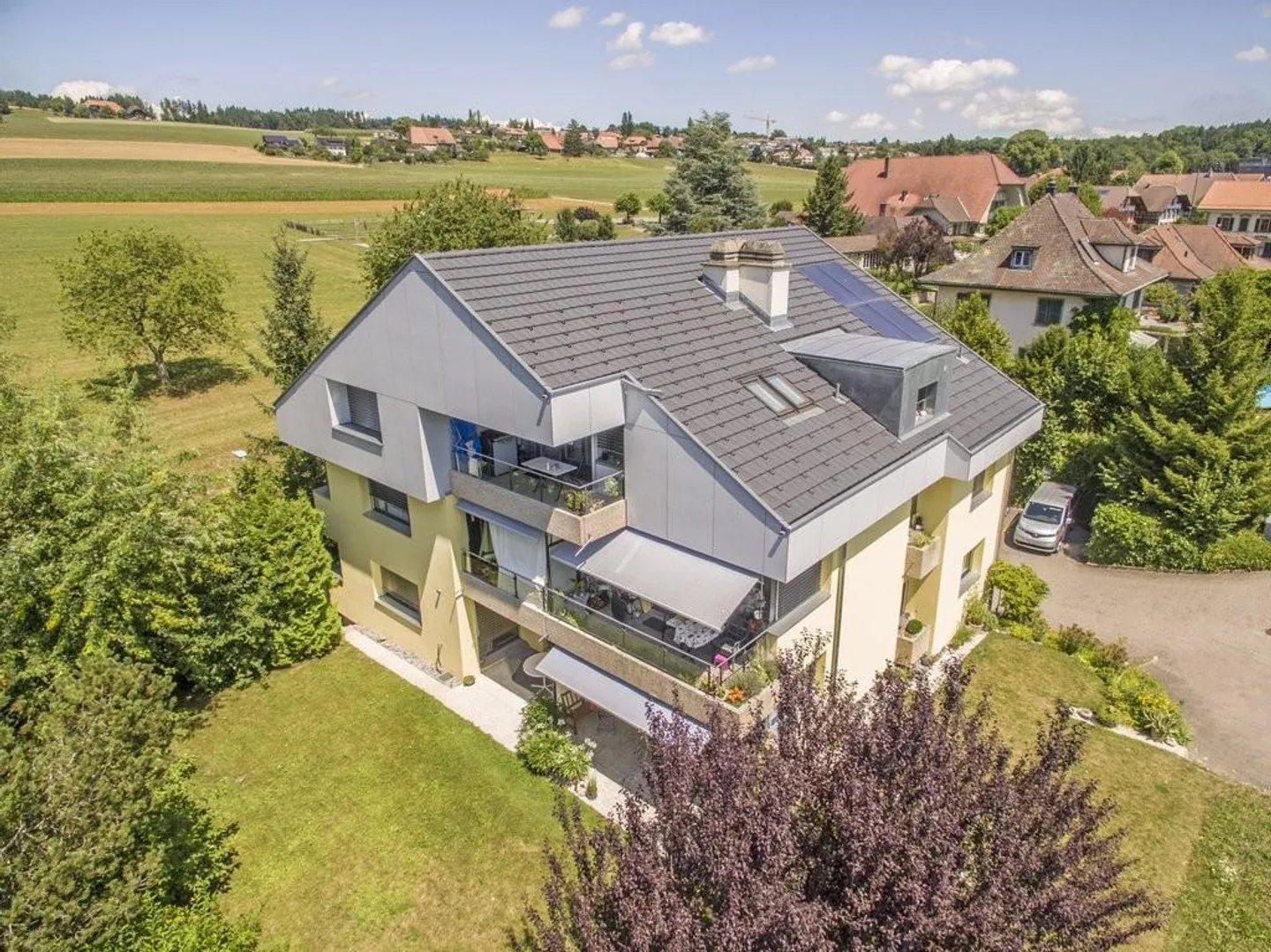 Pretty attic apartment near Lake Wohlensee - Photo 1 of 6