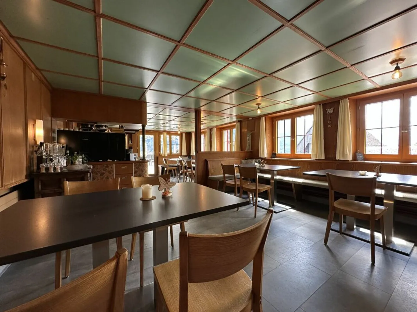 Restaurant Unique mit B & B in Schwändi/GL - Foto 1 von 16