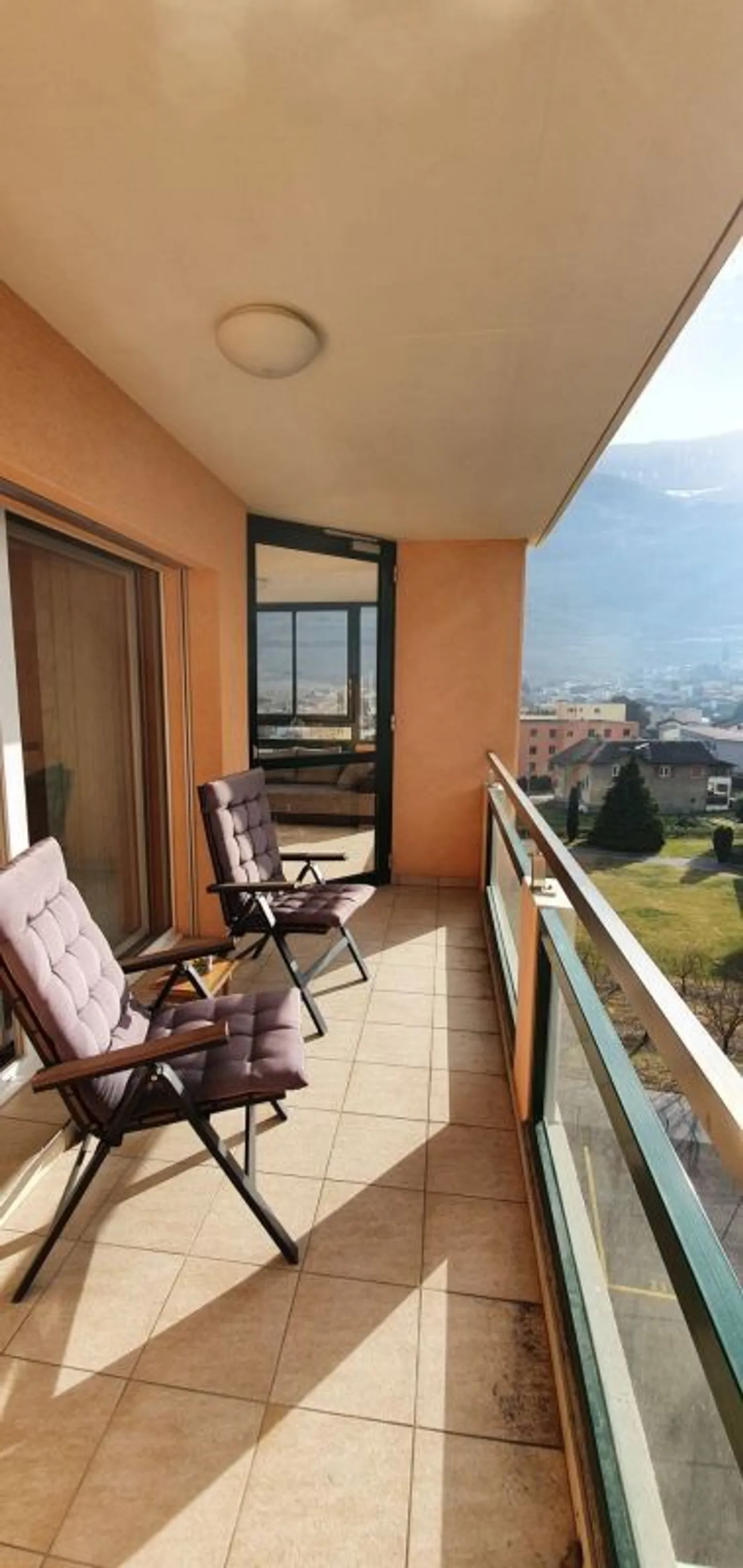 Furnished - 2.5 rooms in the attic at the entrance of the village with parking spaces and balcony - Photo 6 of 9