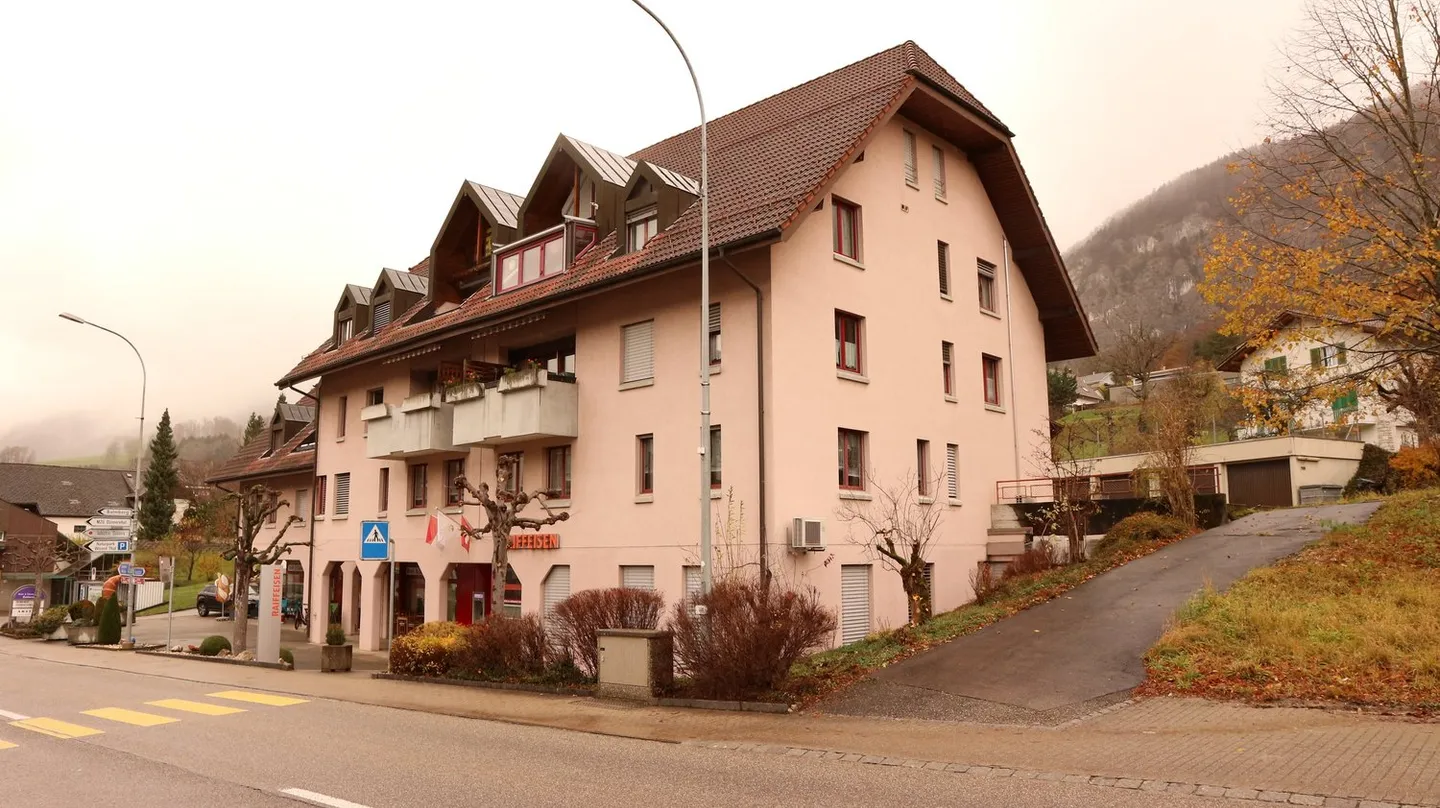 Sono al Gopfriedstutz un chiosco.. o forse una banca? Sono in un hotel o in una cassa? - Foto 2 di 33