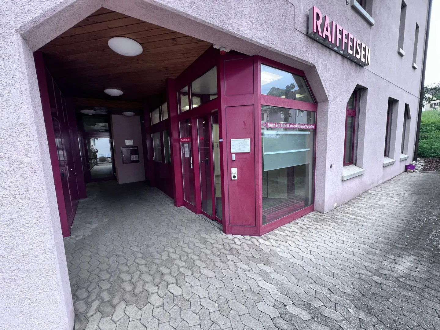 Sono al Gopfriedstutz un chiosco.. o forse una banca? Sono in un hotel o in una cassa? - Foto 5 di 33