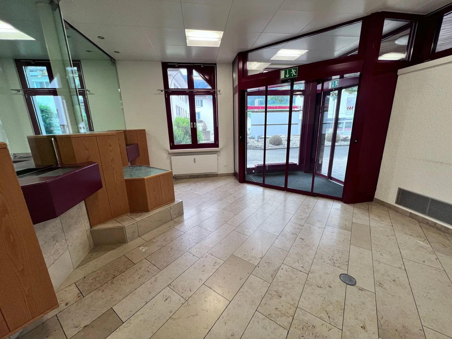 Sono al Gopfriedstutz un chiosco.. o forse una banca? Sono in un hotel o in una cassa? - Foto 7 di 33