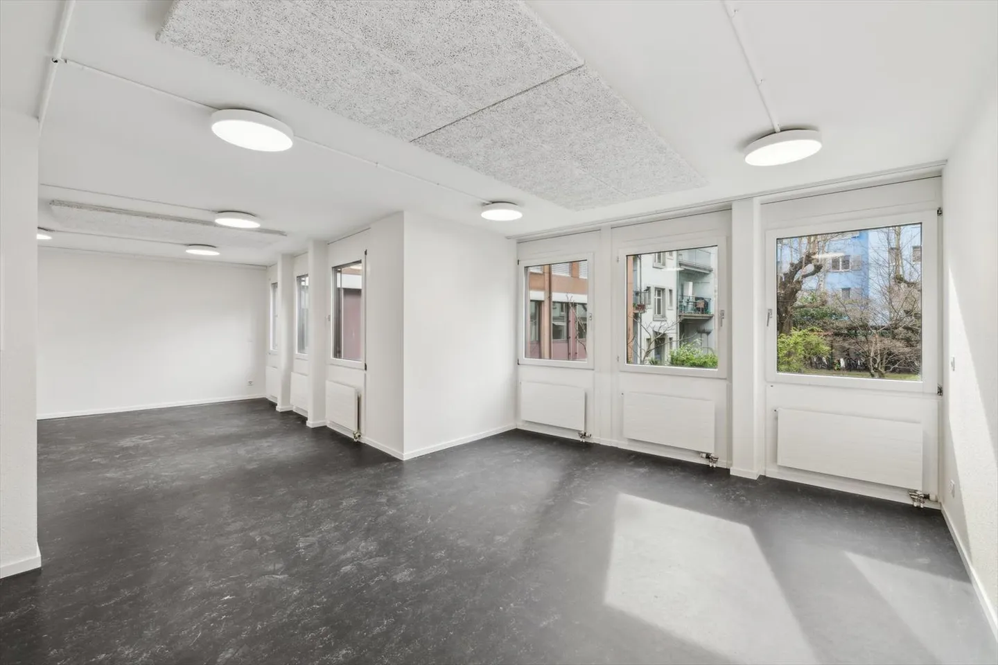 HAMMER SPACES - ausgebaute Büroflächen - Foto 1 von 9