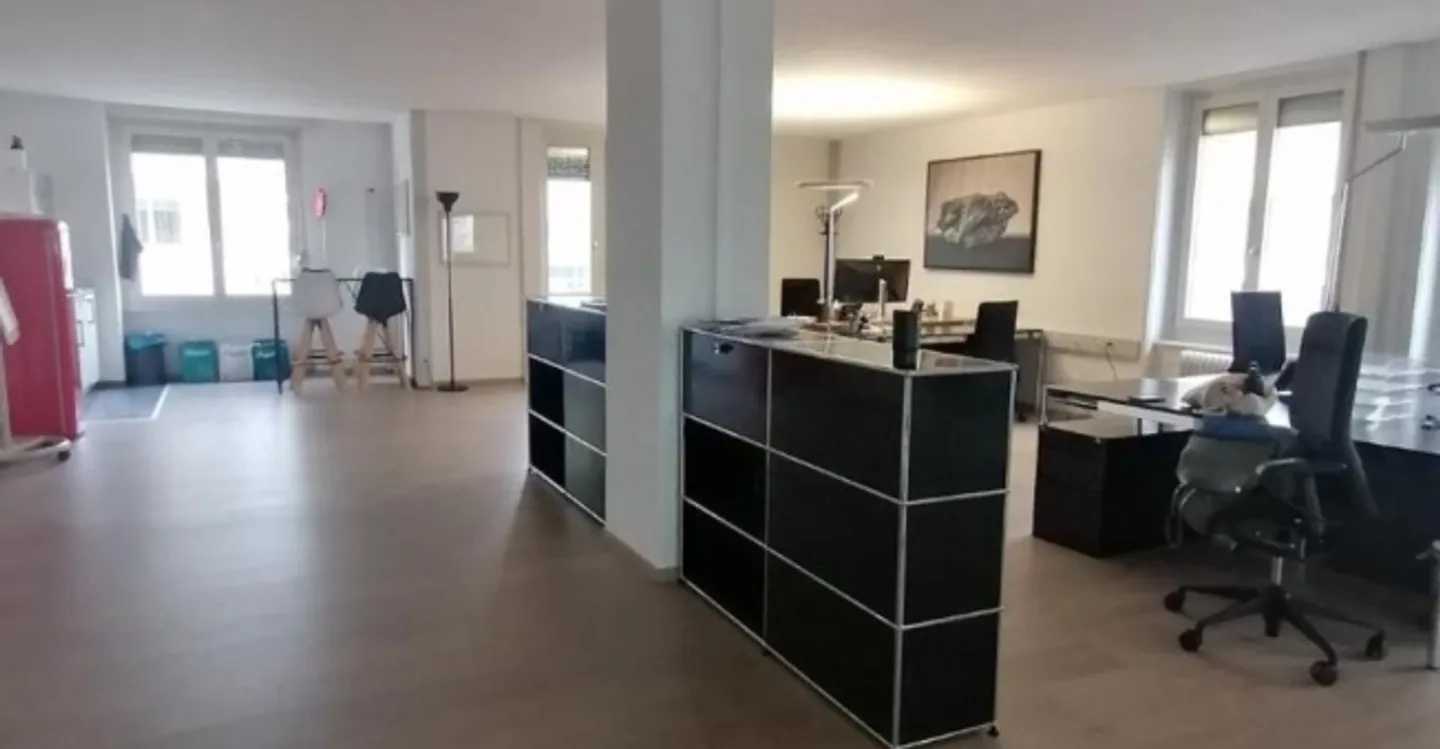 Bureau Moderne à Fribourg - Photo 1 sur 8