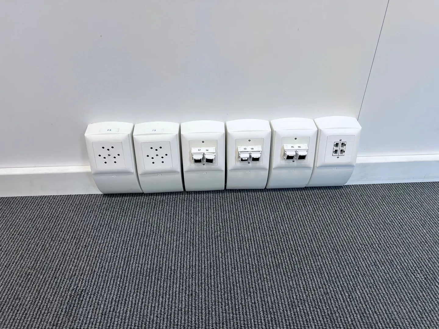 Sono al Gopfriedstutz un chiosco.. o forse una banca? Sono in un hotel o in una cassa? - Foto 14 di 33