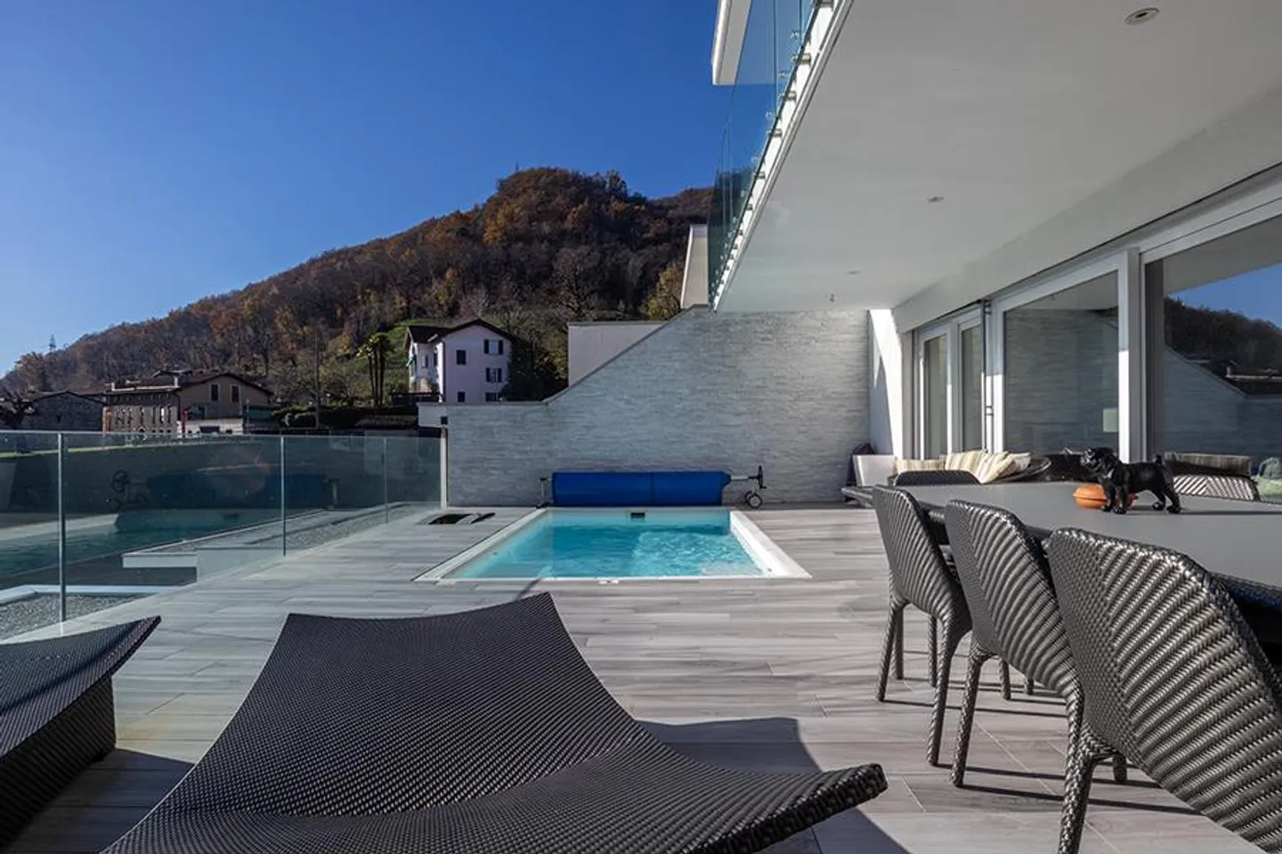 MERAVIGLIOSO ATTICO DUPLEX CON PISCINA A MANNO - Foto 2 di 22
