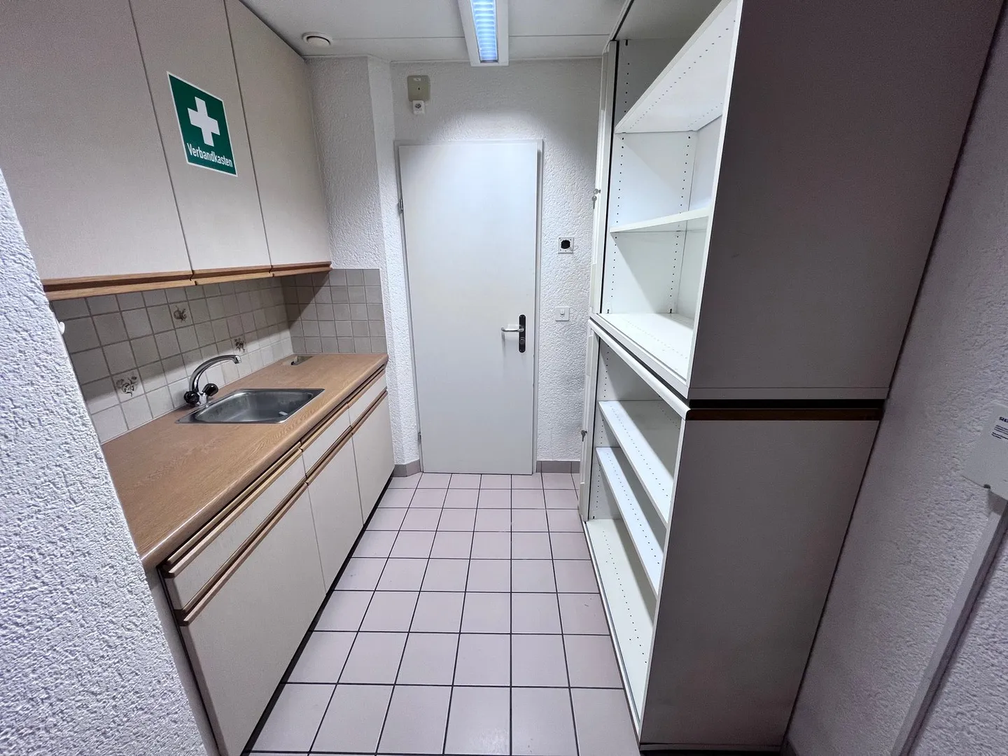 Sono al Gopfriedstutz un chiosco.. o forse una banca? Sono in un hotel o in una cassa? - Foto 15 di 33