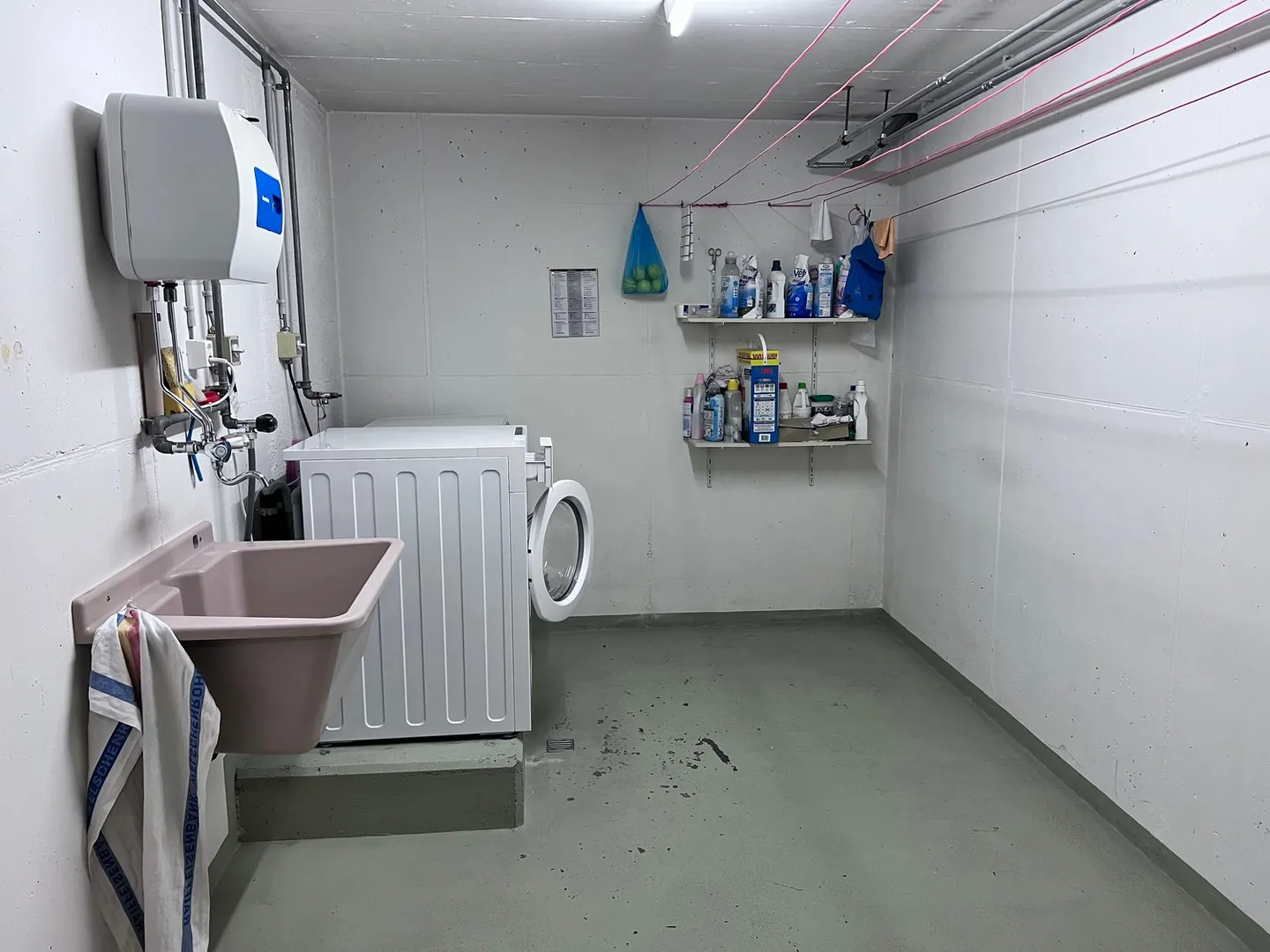 Sono al Gopfriedstutz un chiosco.. o forse una banca? Sono in un hotel o in una cassa? - Foto 24 di 33