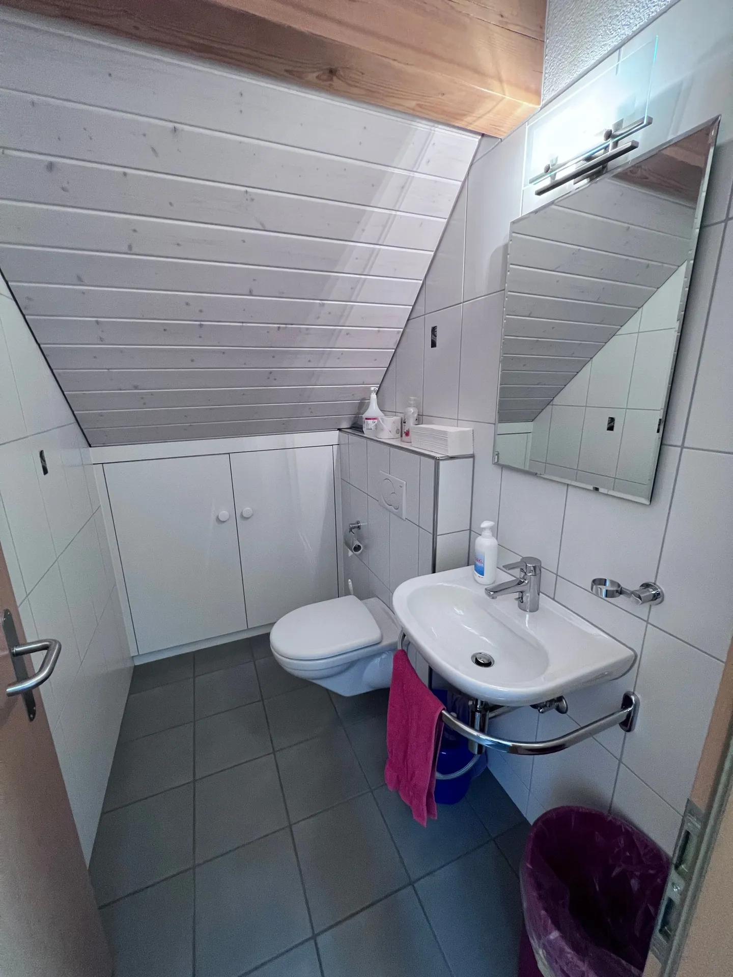 Sono al Gopfriedstutz un chiosco.. o forse una banca? Sono in un hotel o in una cassa? - Foto 32 di 33