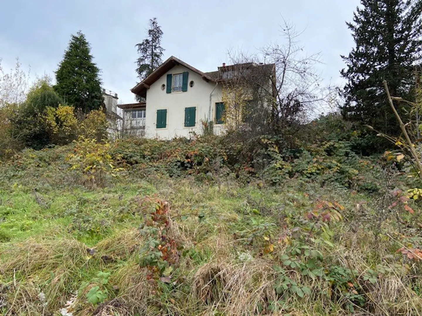 House with 15 rooms - Photo 2 of 7