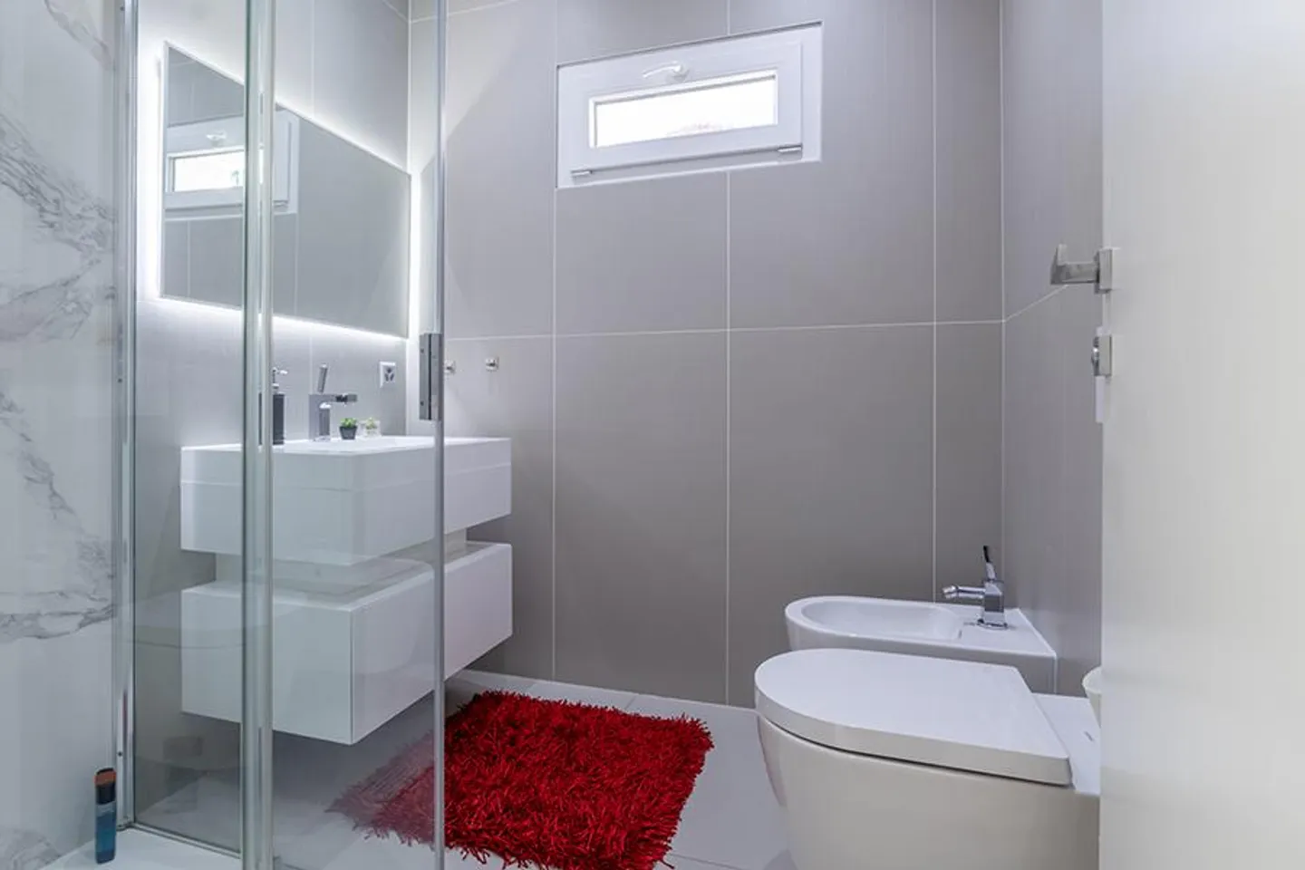 MERAVIGLIOSO ATTICO DUPLEX CON PISCINA A MANNO - Foto 16 di 22
