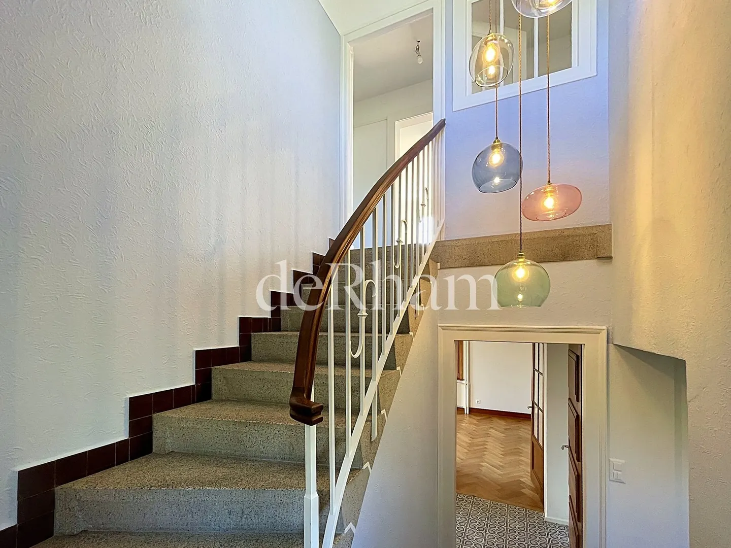 Superbe villa avec vue sur le lac - Photo 7 sur 13