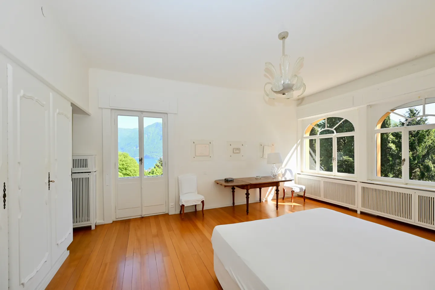Prestigeträchtige Villa mit herrlichem Park in der Nähe des Zentrums von Lugano - Foto 13 von 17