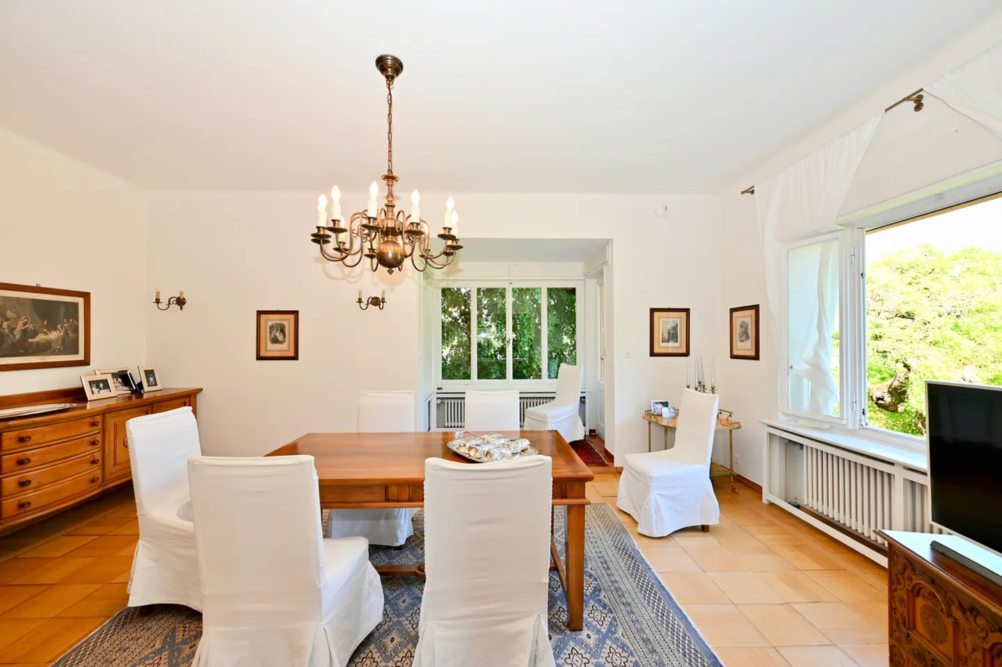 Prestigeträchtige Villa mit herrlichem Park in der Nähe des Zentrums von Lugano - Foto 10 von 17