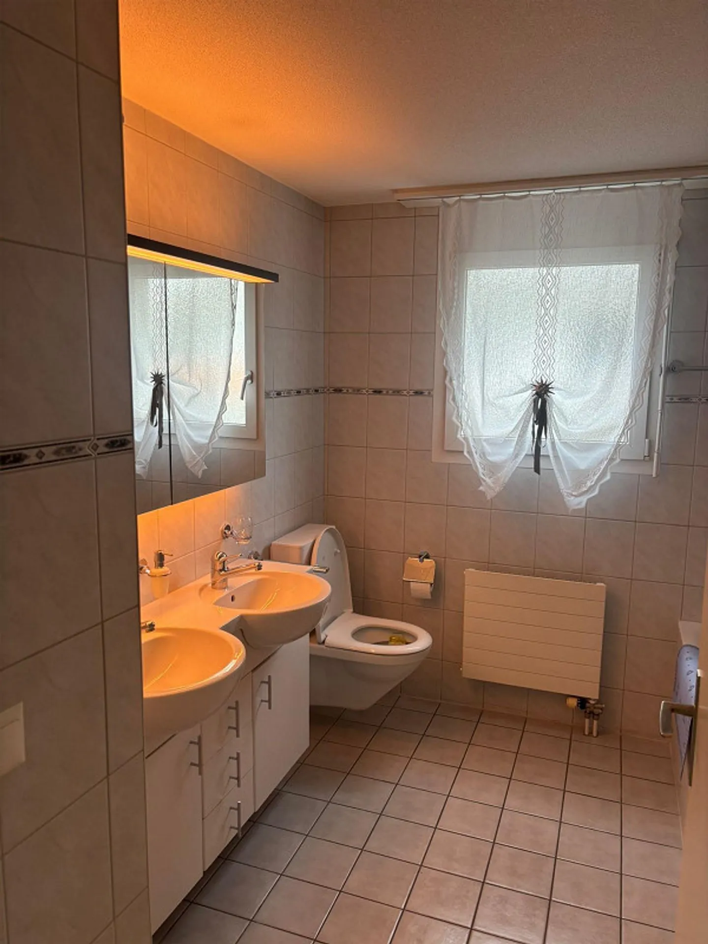 Bright 4½-room apartment with balcony and parking space in Thun - Photo 8 of 12