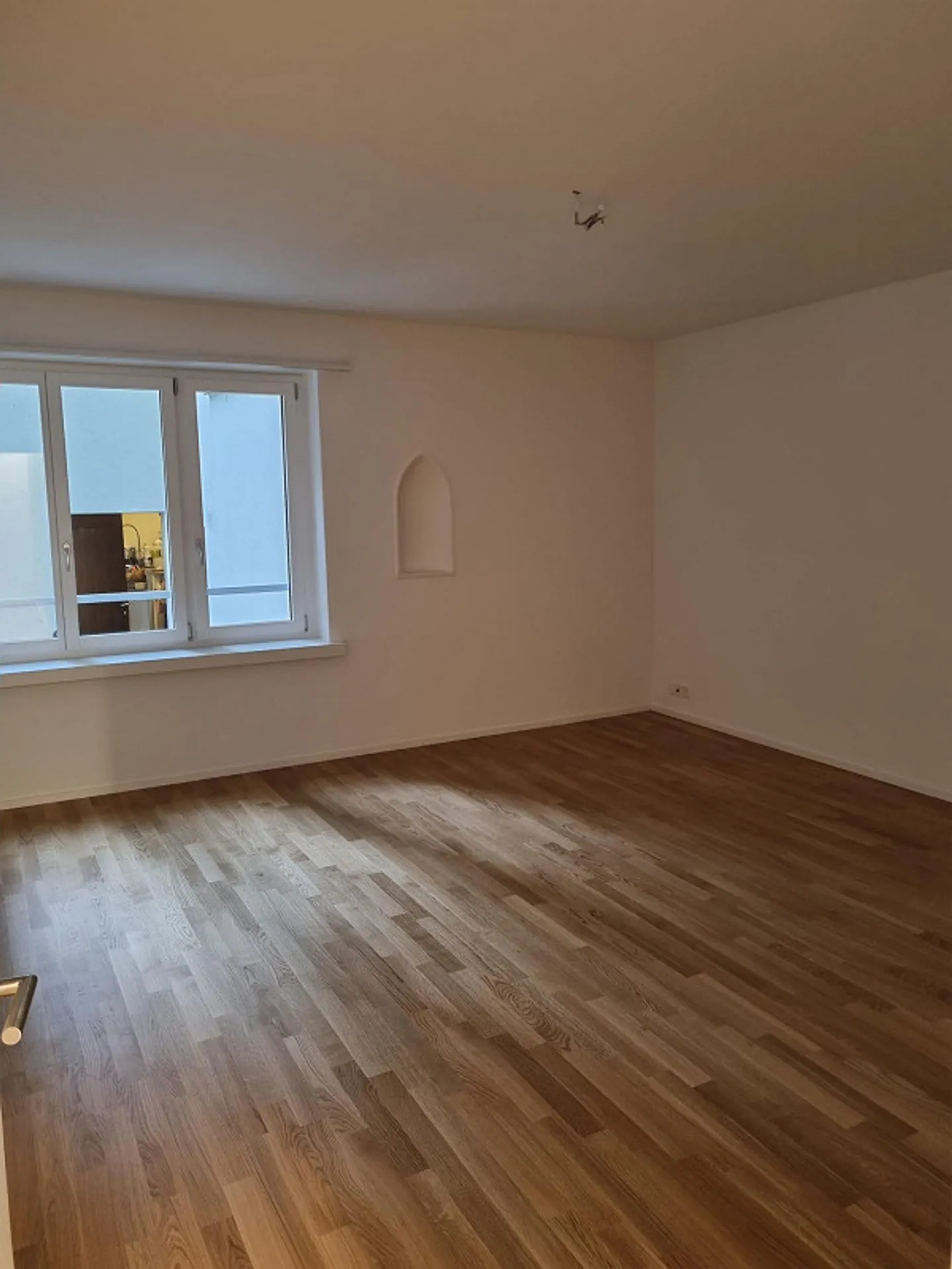 Appartement attrayant de 3,5 pièces dans un emplacement central - Photo 3 sur 8