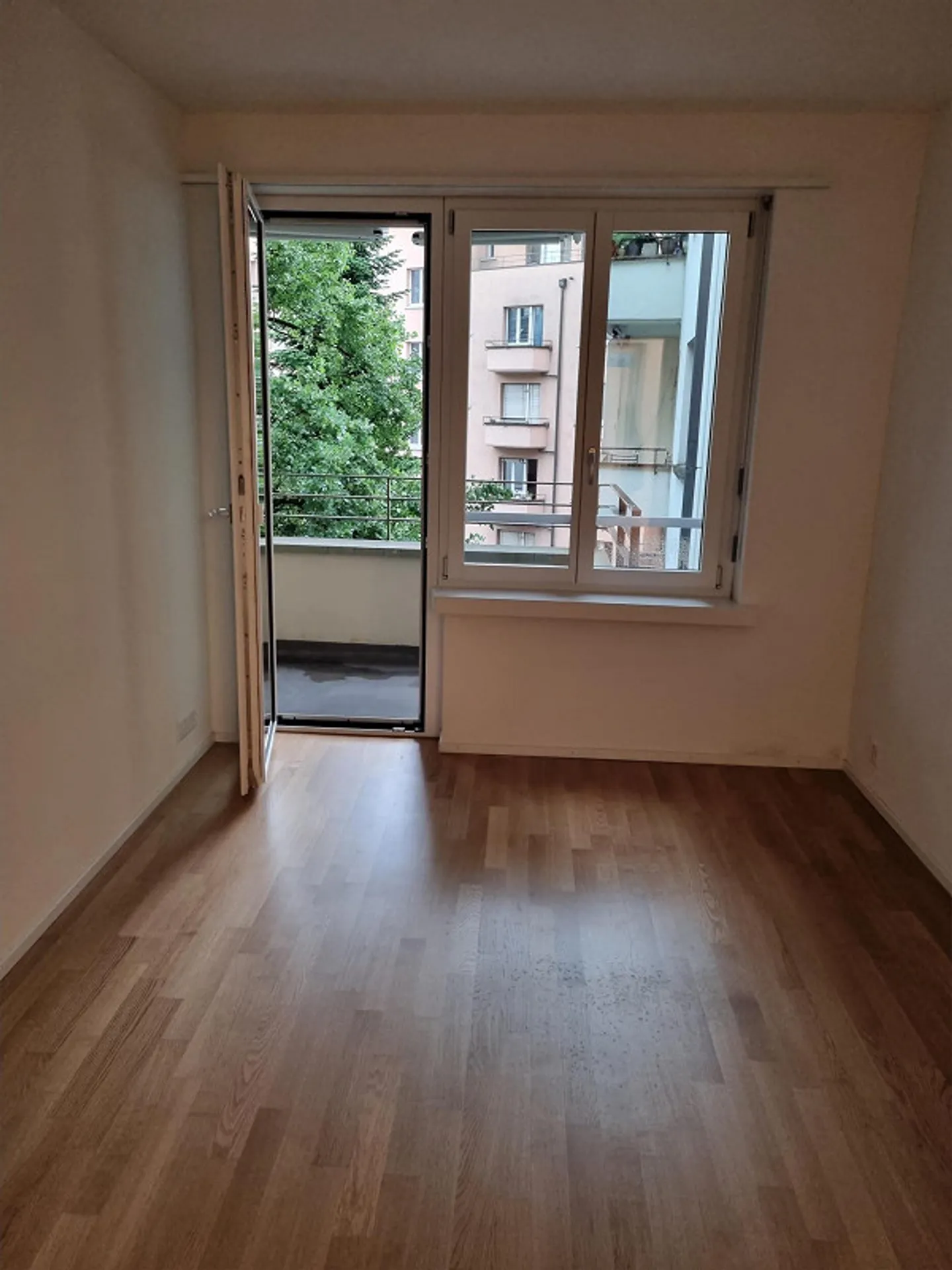 Appartement attrayant de 3,5 pièces dans un emplacement central - Photo 4 sur 8