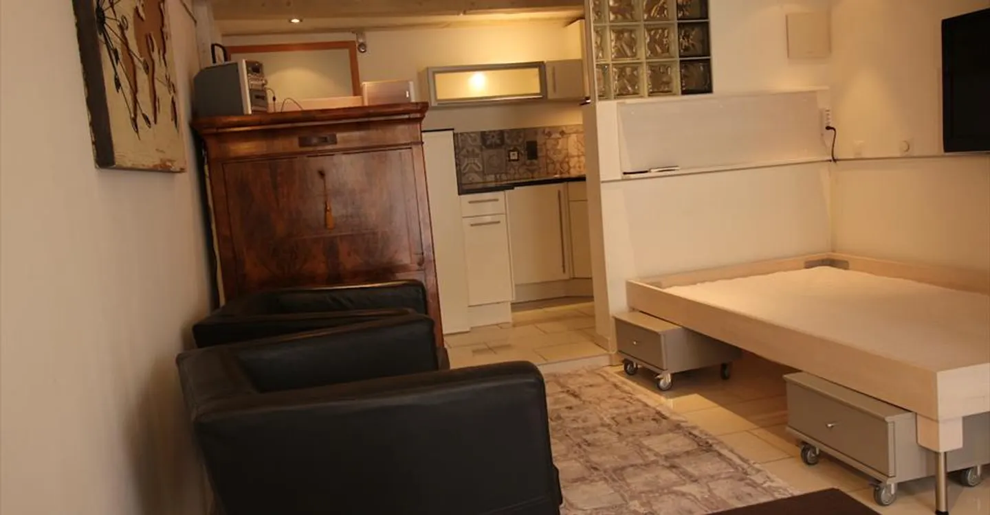 Immeuble historique avec 3 appartements - Photo 15 sur 17