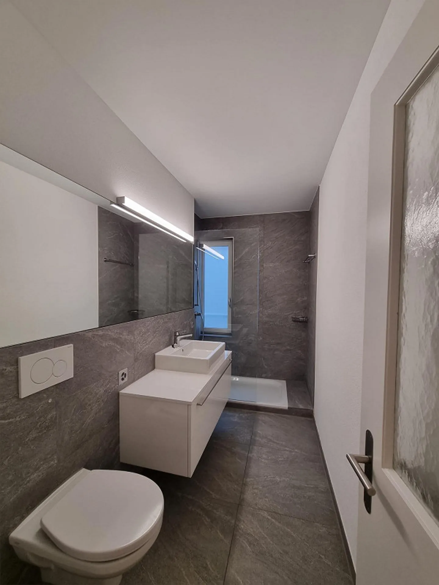Appartement attrayant de 3,5 pièces dans un emplacement central - Photo 8 sur 8