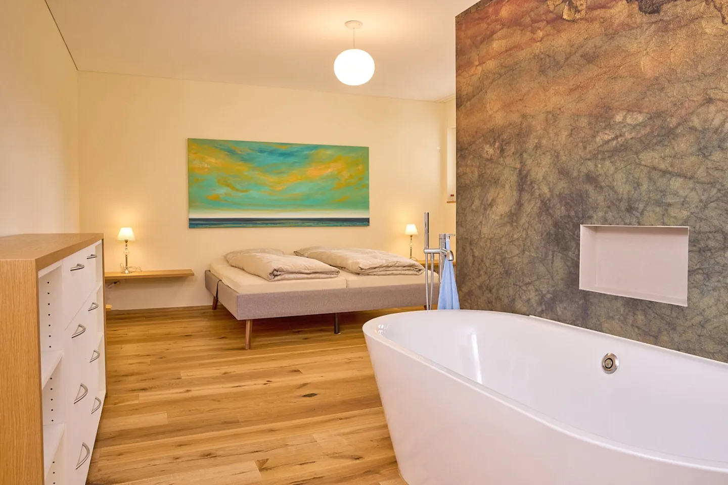 SONNE PUUR ÜBER DEM NEBELMEER: 2 exklusive, topmoderne Gartenwohnungen (1x mit 5.5 Zimmer & 1x mit 3.5 Zimmer.) - Foto 8 von 12
