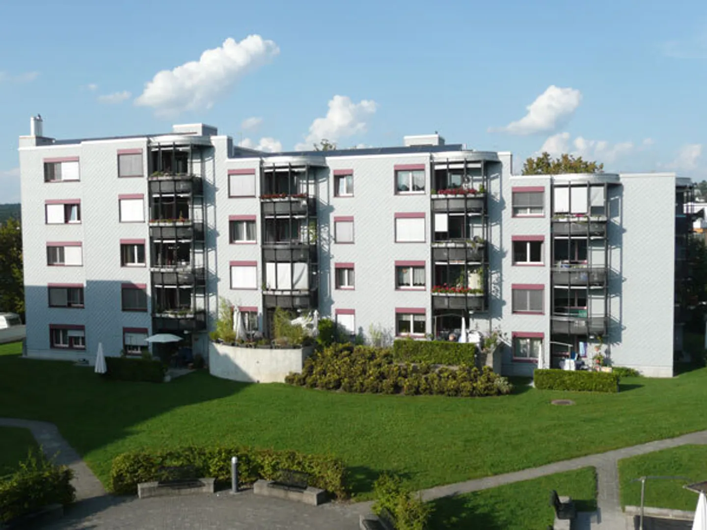 Charmante 2.5-Zimmer Wohnung - Foto 1 von 9
