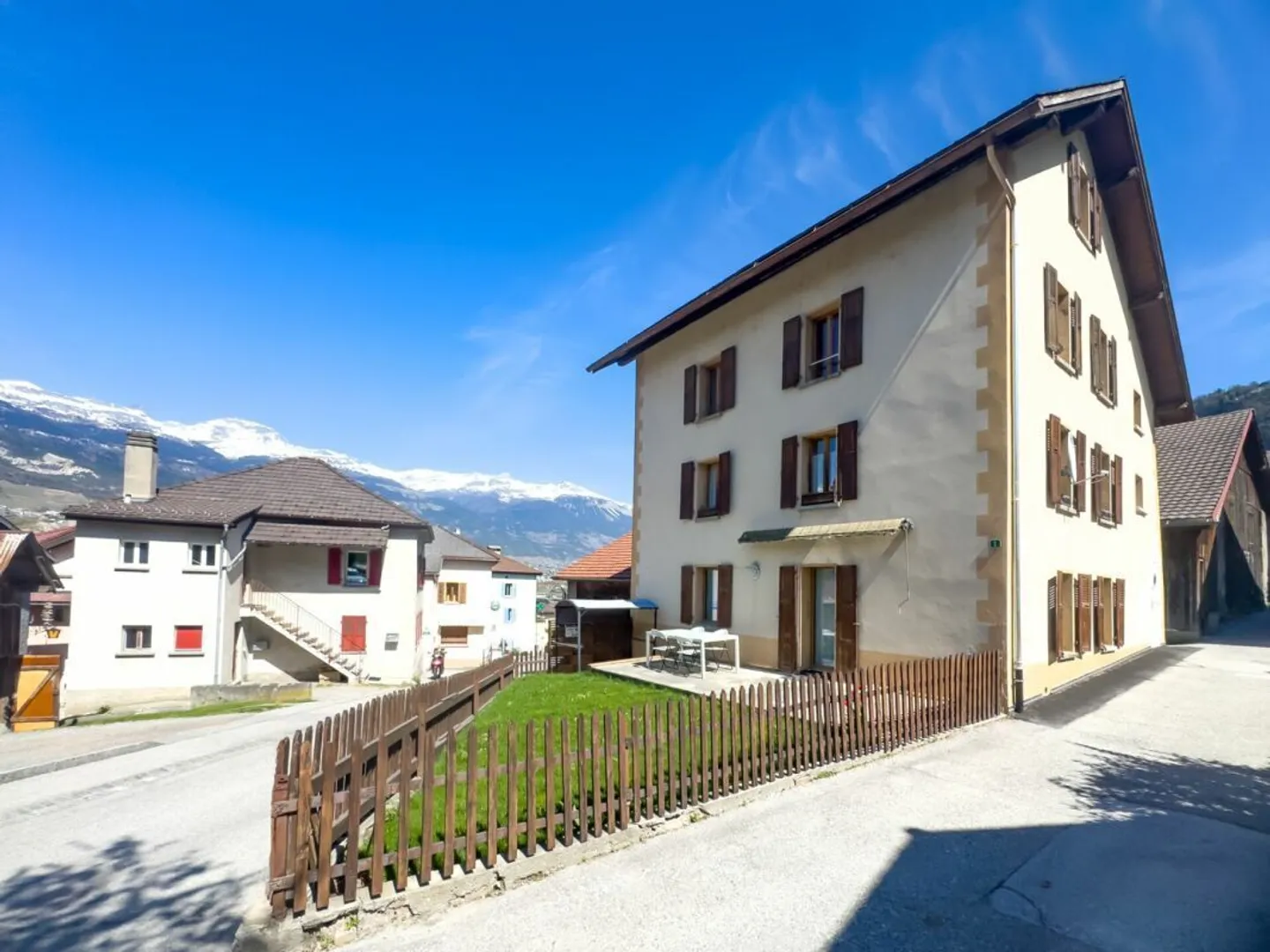 Appartamento atipico con grande potenziale, nel cuore del villaggio. - Foto 12 di 12
