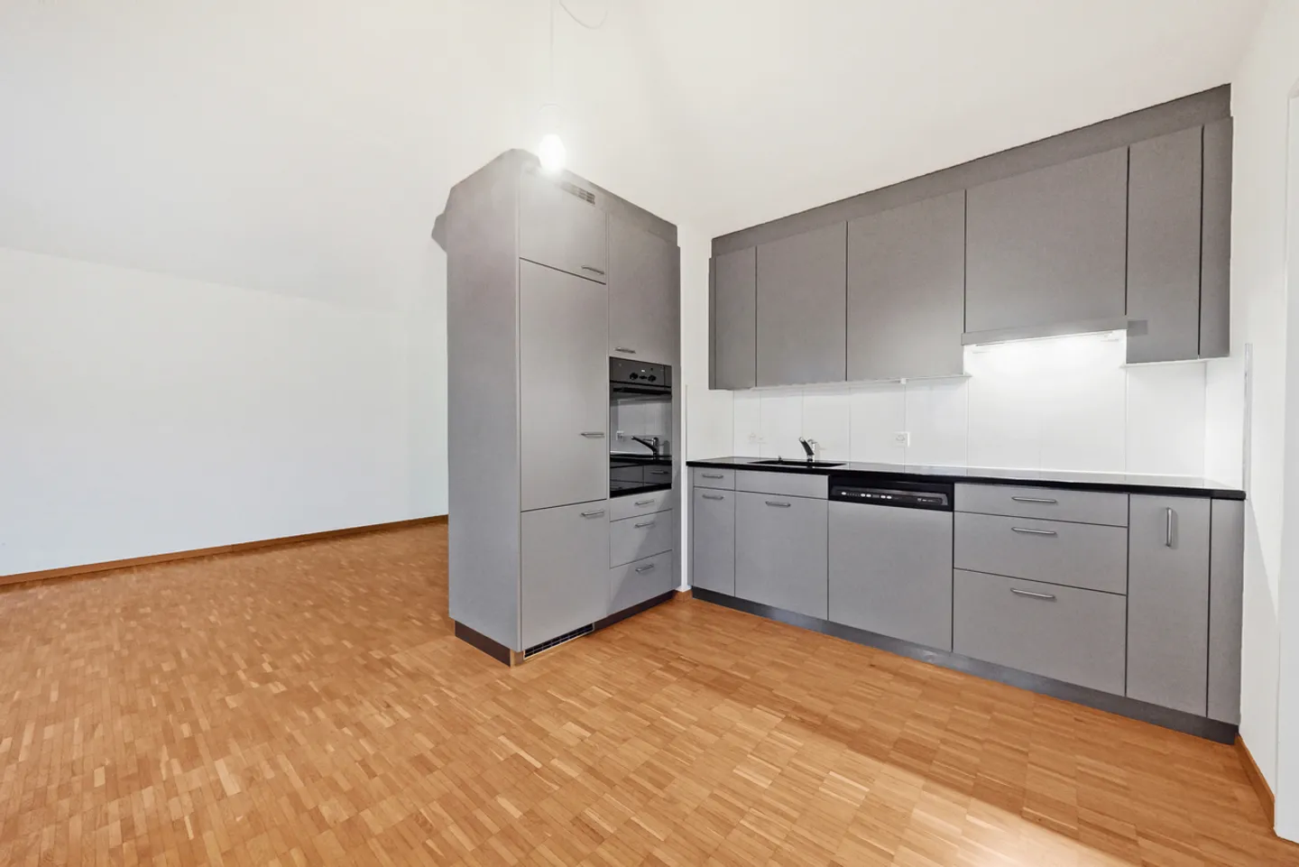 Charmante 2.5-Zimmer Wohnung - Foto 2 von 9