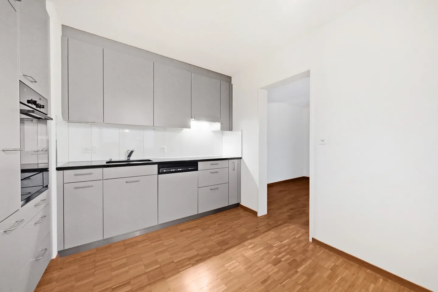 Charmante 2.5-Zimmer Wohnung - Foto 3 von 9