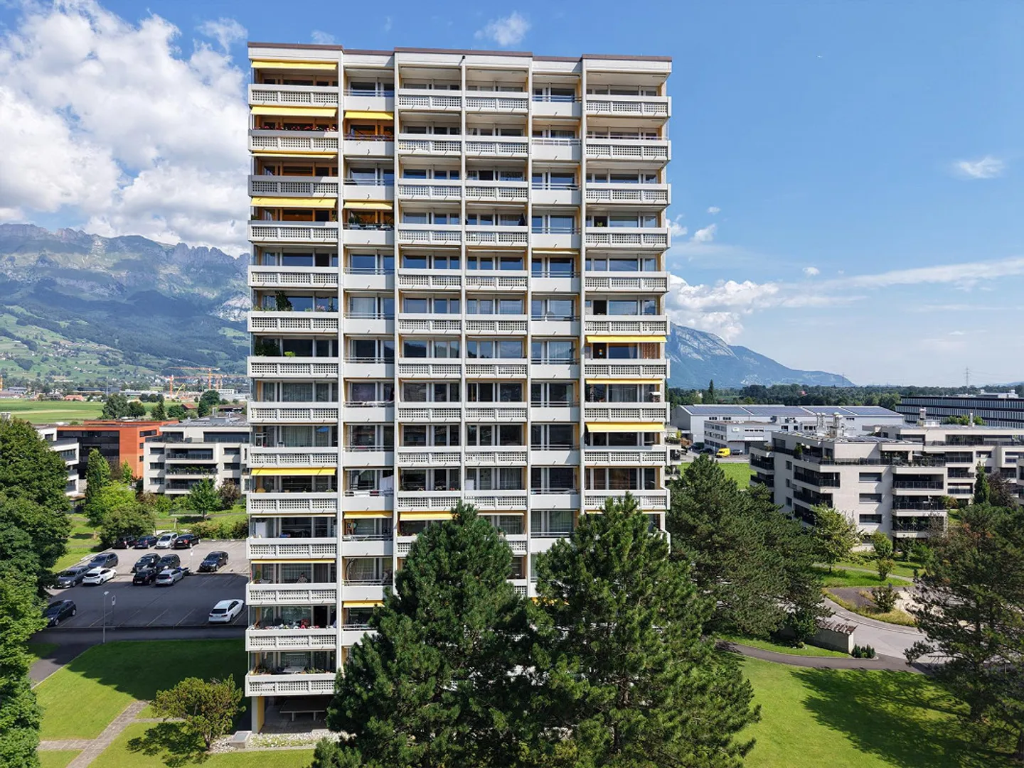 Singlewohnung - Hoch über den Dächern von Buchs - Foto 1 von 5