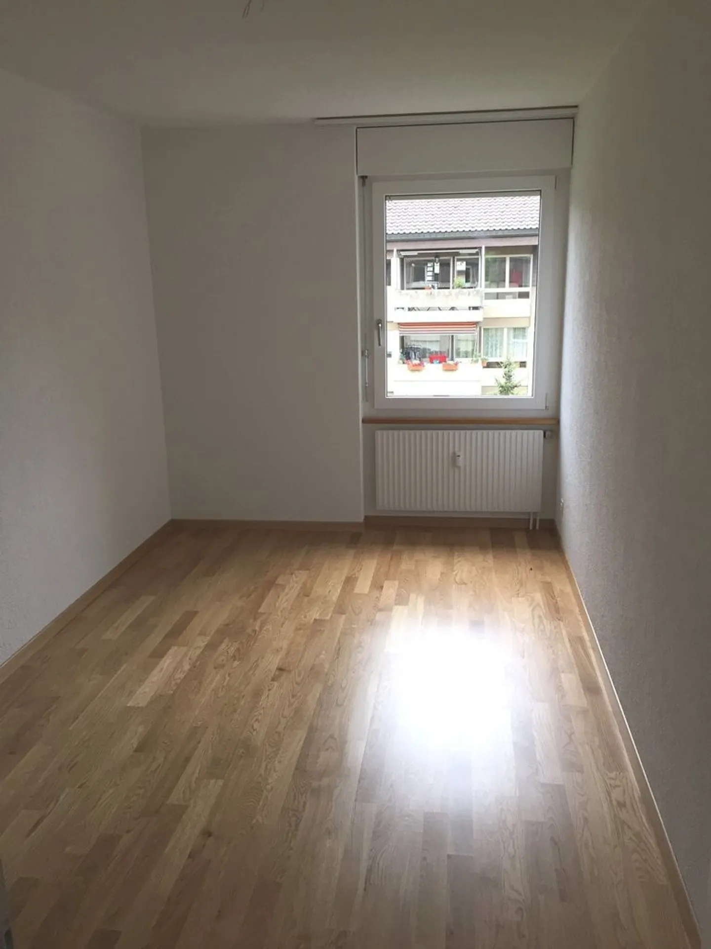 Temporary Gallery Apartment with Fireplace and 2 Balconies - Photo 5 of 9