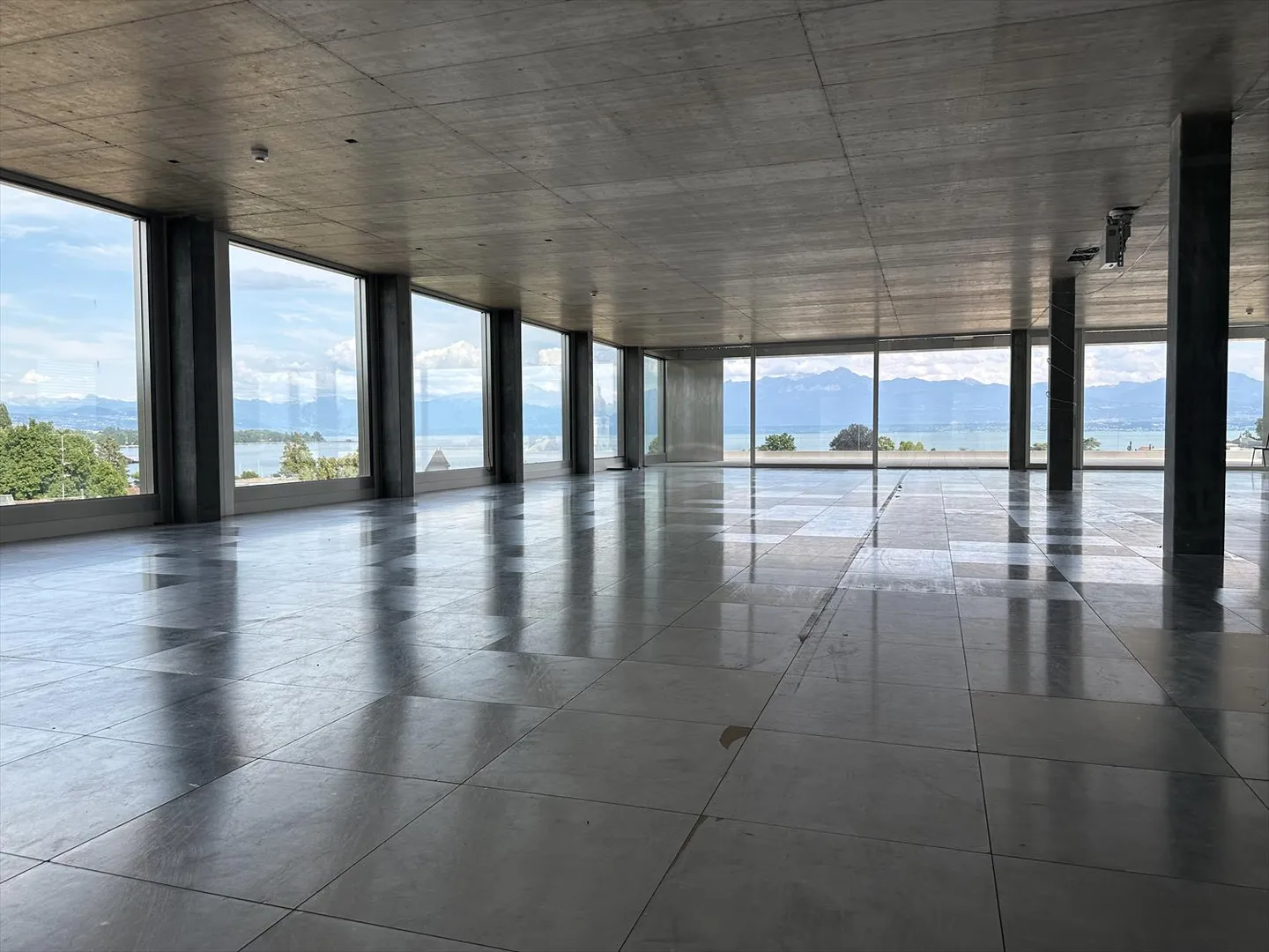 Dachgeschoss mit Terrasse an der Morges-Station - Foto 15 von 18
