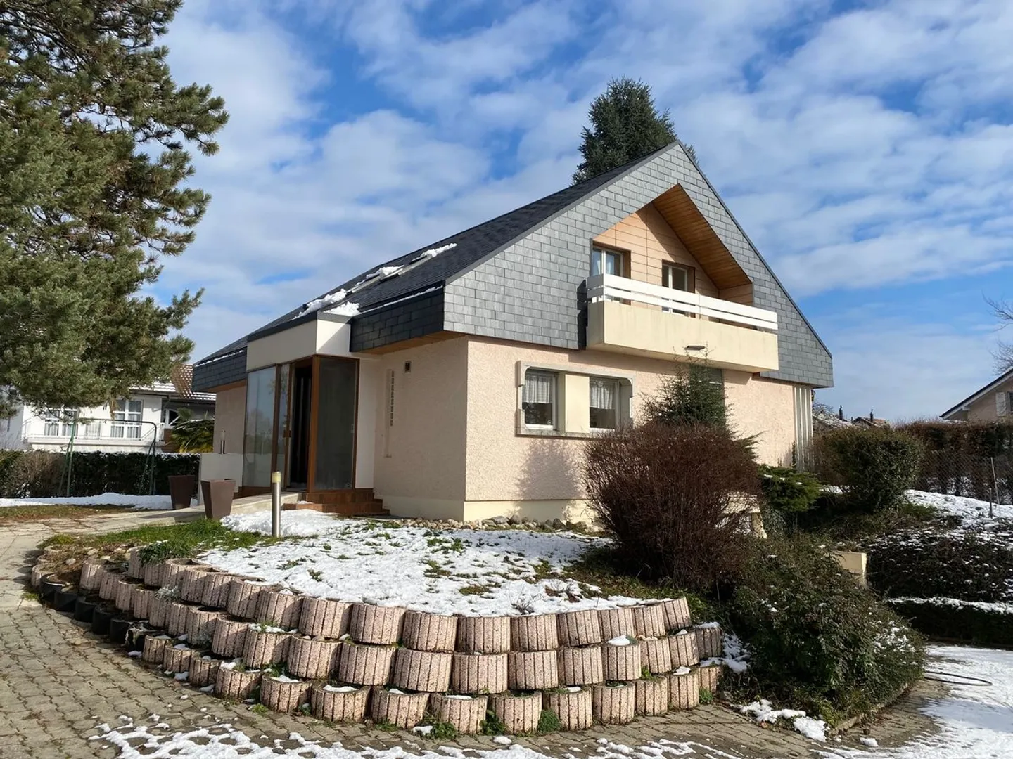 7-room house - Photo 1 of 6