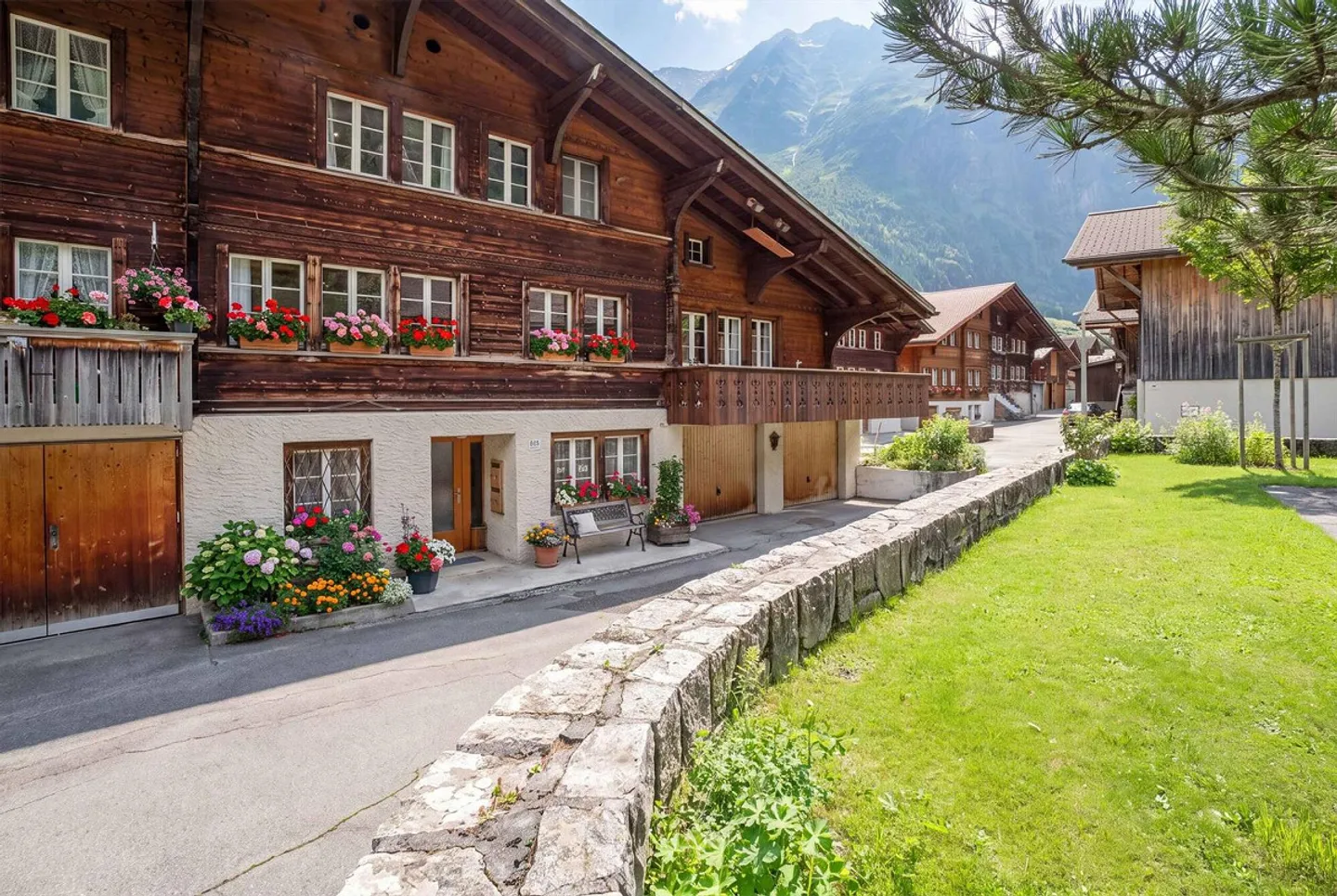 CHALET DE VACANCES DANS LES ALPES BERNOISES - Photo 3 sur 5