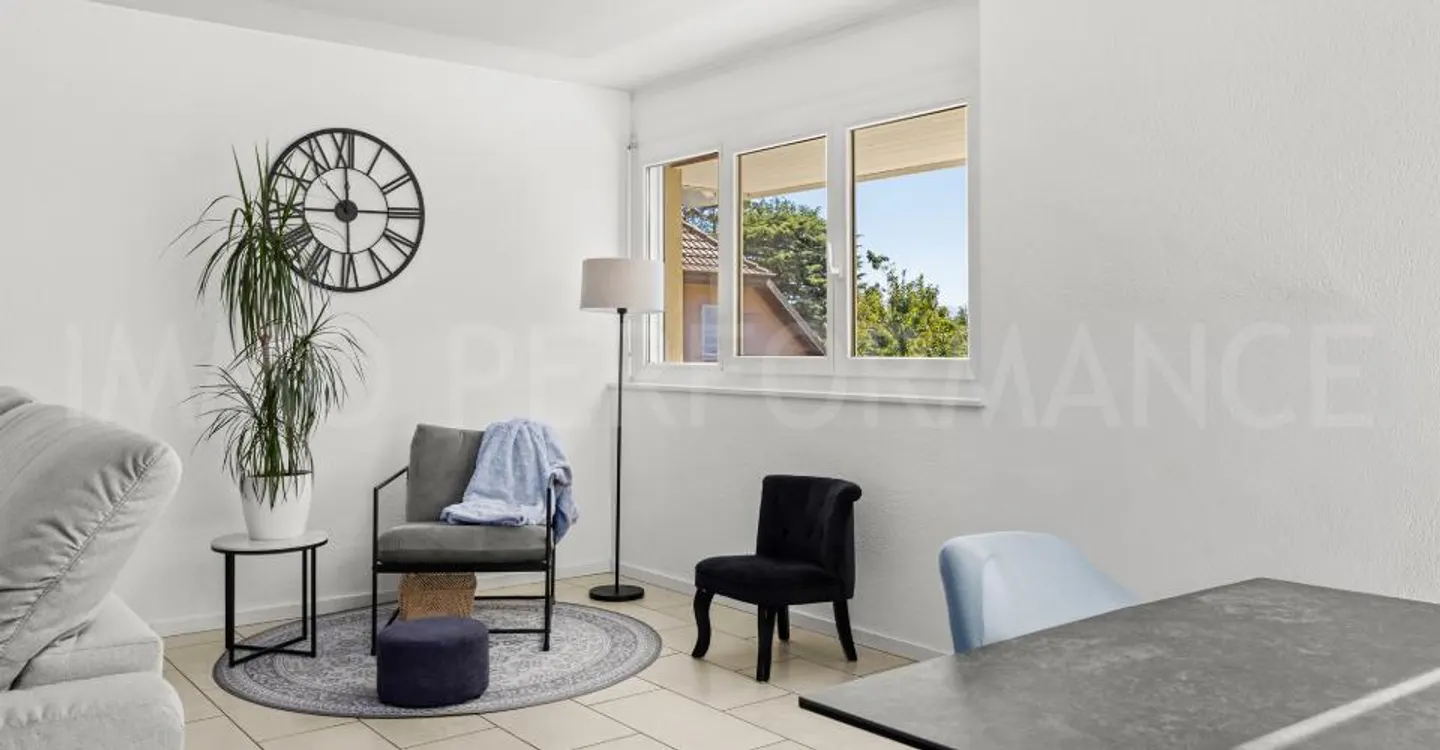 Bright 5.5 Room Corner Apartment - Photo 5 of 10
