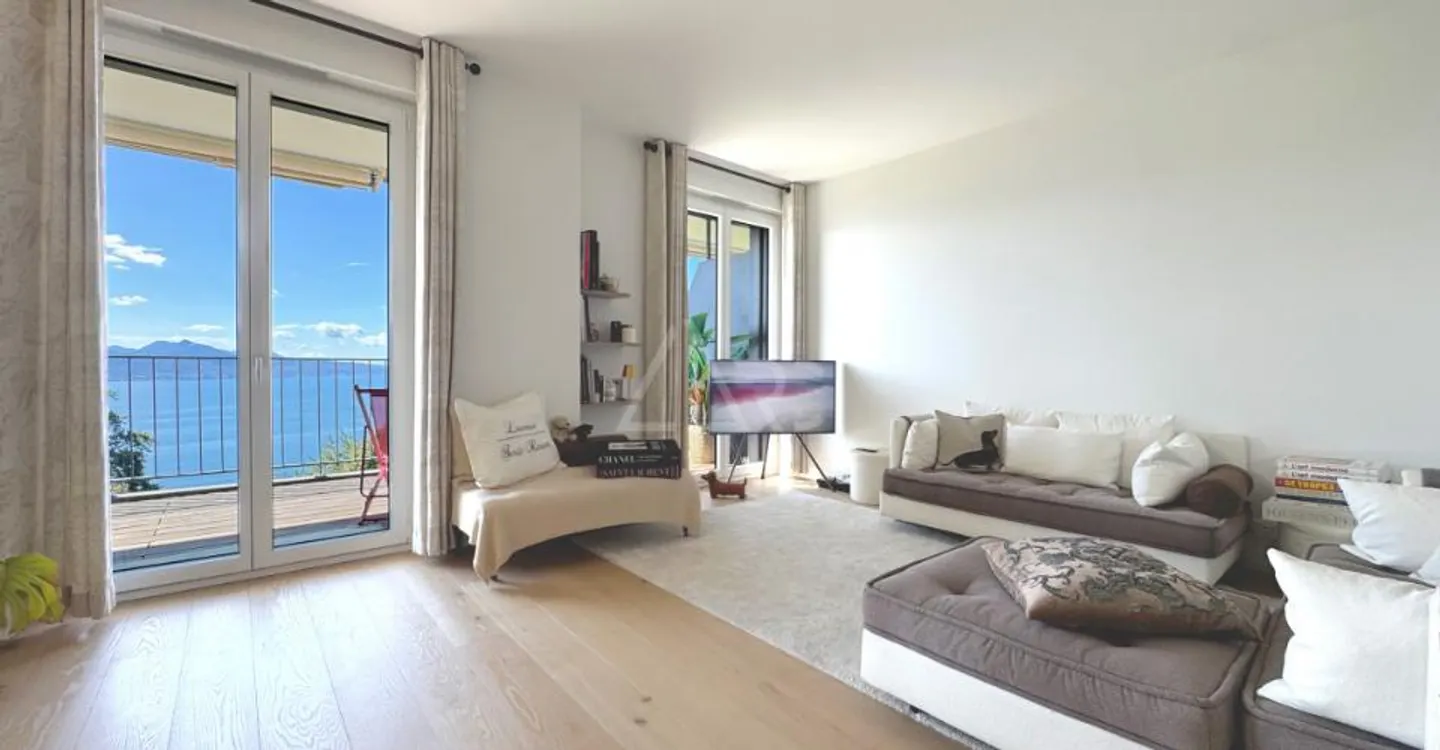 4.5P D’EXCEPTION AVEC VUE PANORAMIQUE SUR LE LÉMAN - Photo 4 sur 9