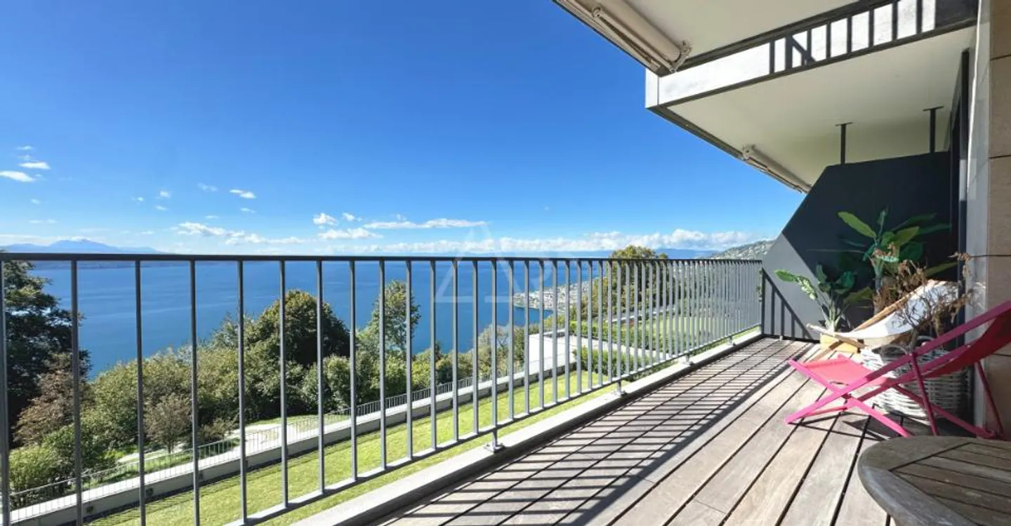 4.5P D’EXCEPTION AVEC VUE PANORAMIQUE SUR LE LÉMAN - Photo 8 sur 9