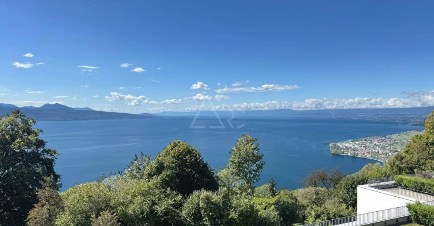 4.5P D’EXCEPTION AVEC VUE PANORAMIQUE SUR LE LÉMAN - Photo 9 sur 9