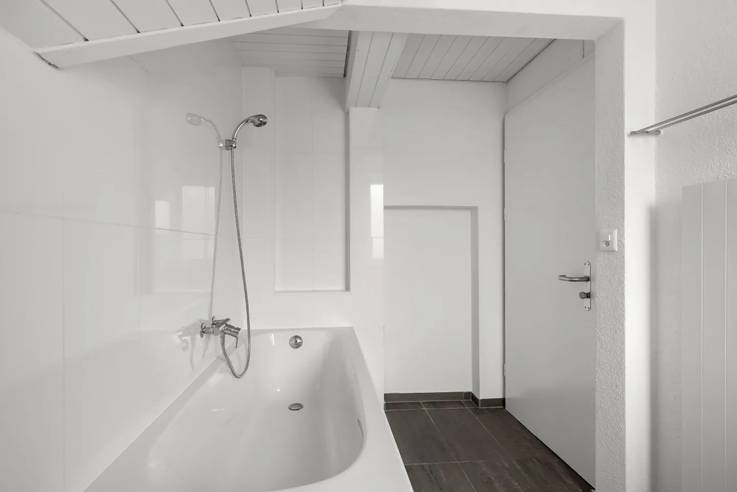 Appartamento mansardato affascinante con molto spazio e comfort moderno - Foto 7 di 11