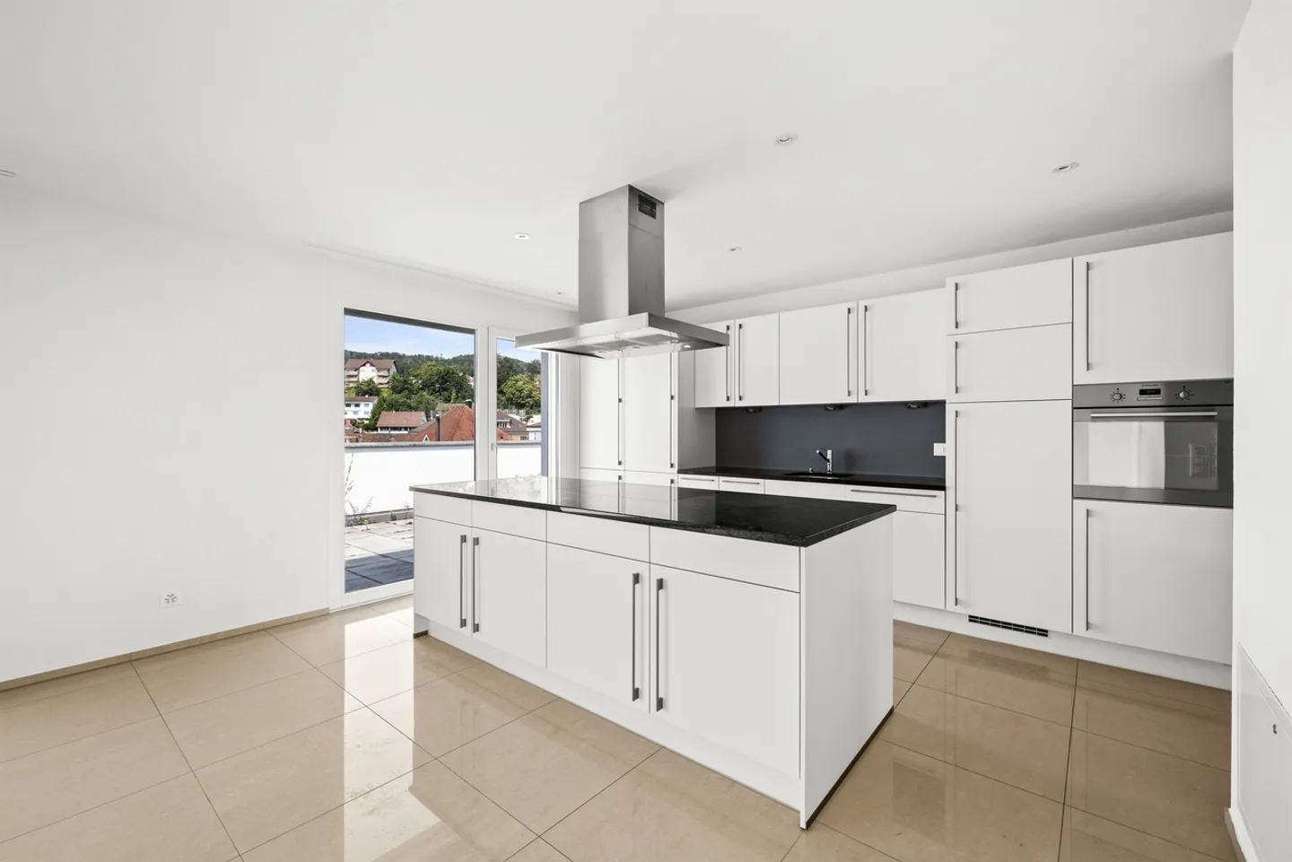 Moderne 5.5-Zimmerwohnung - Foto 3 von 8