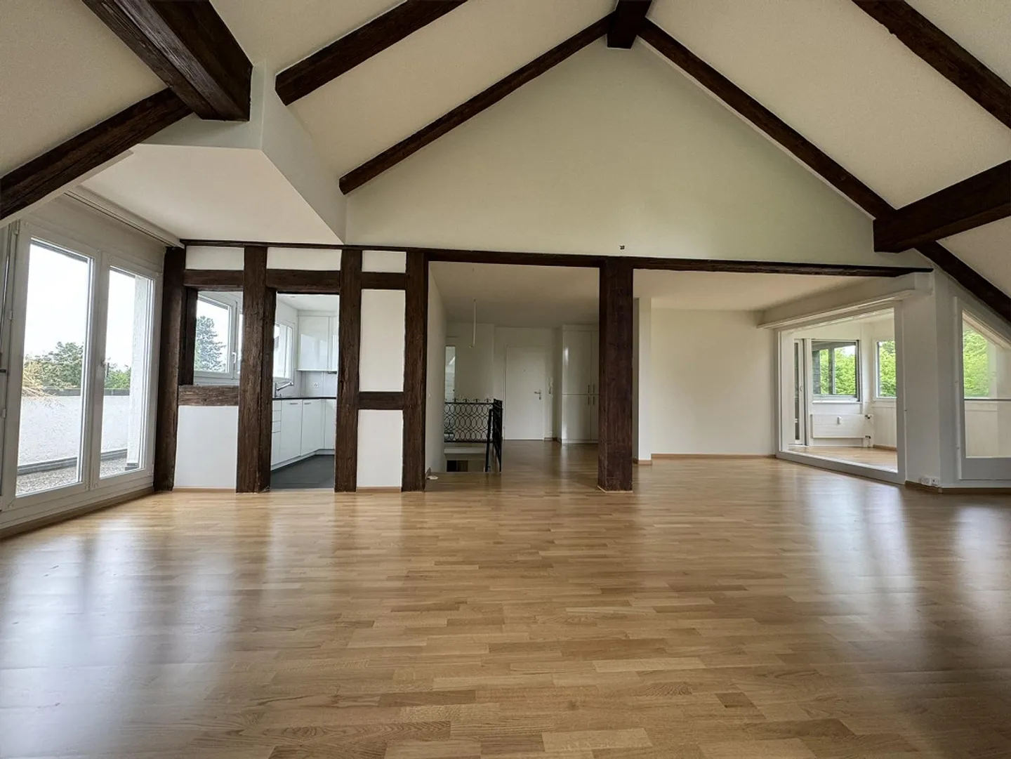 Traumhafte 5.5-Zimmerwohnung am Fusse des Tüllingerhügels in Riehen - Foto 1 von 22