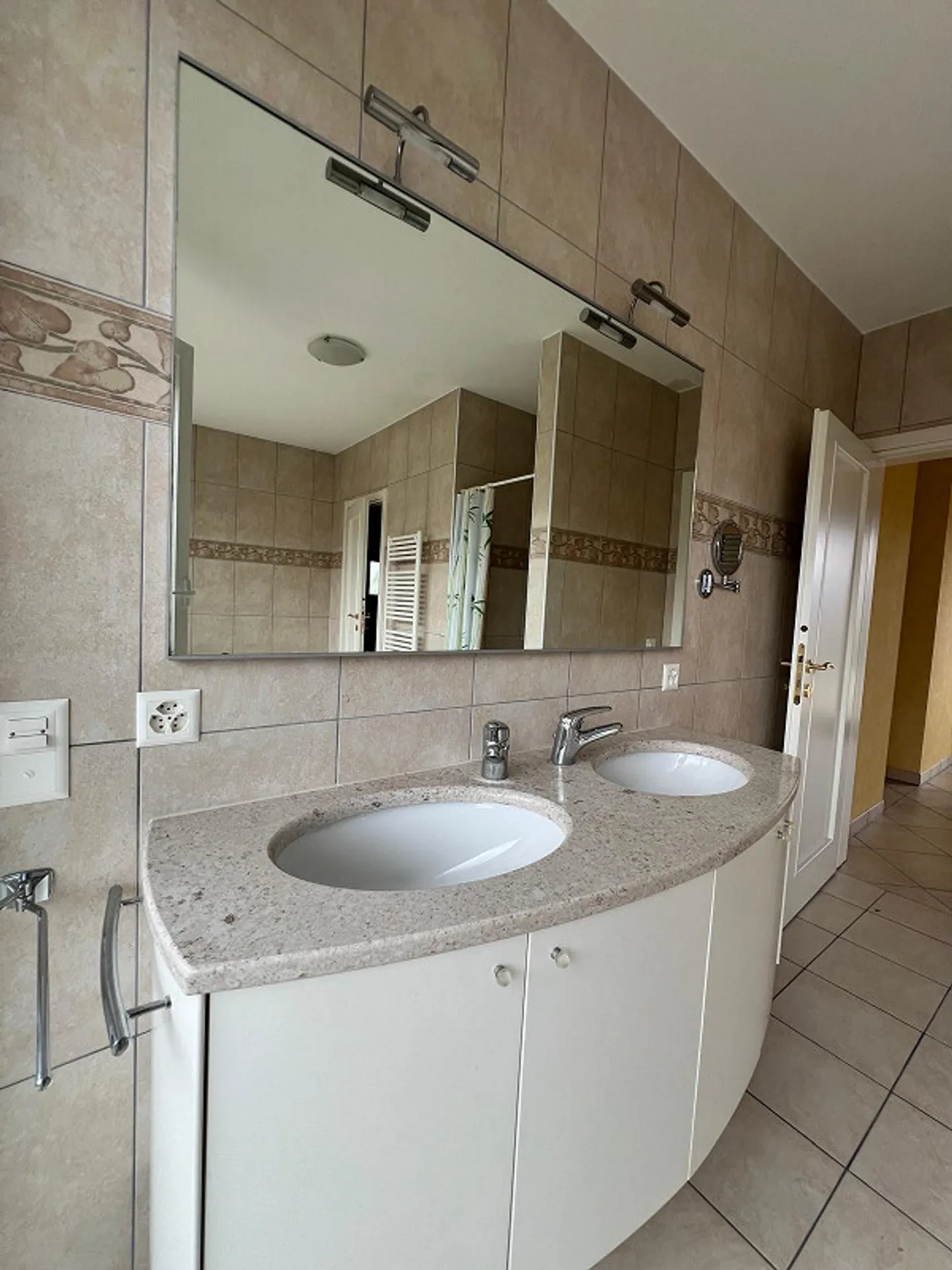 Beautiful, large 5-room apartment with magnificent lake view - Photo 11 of 17