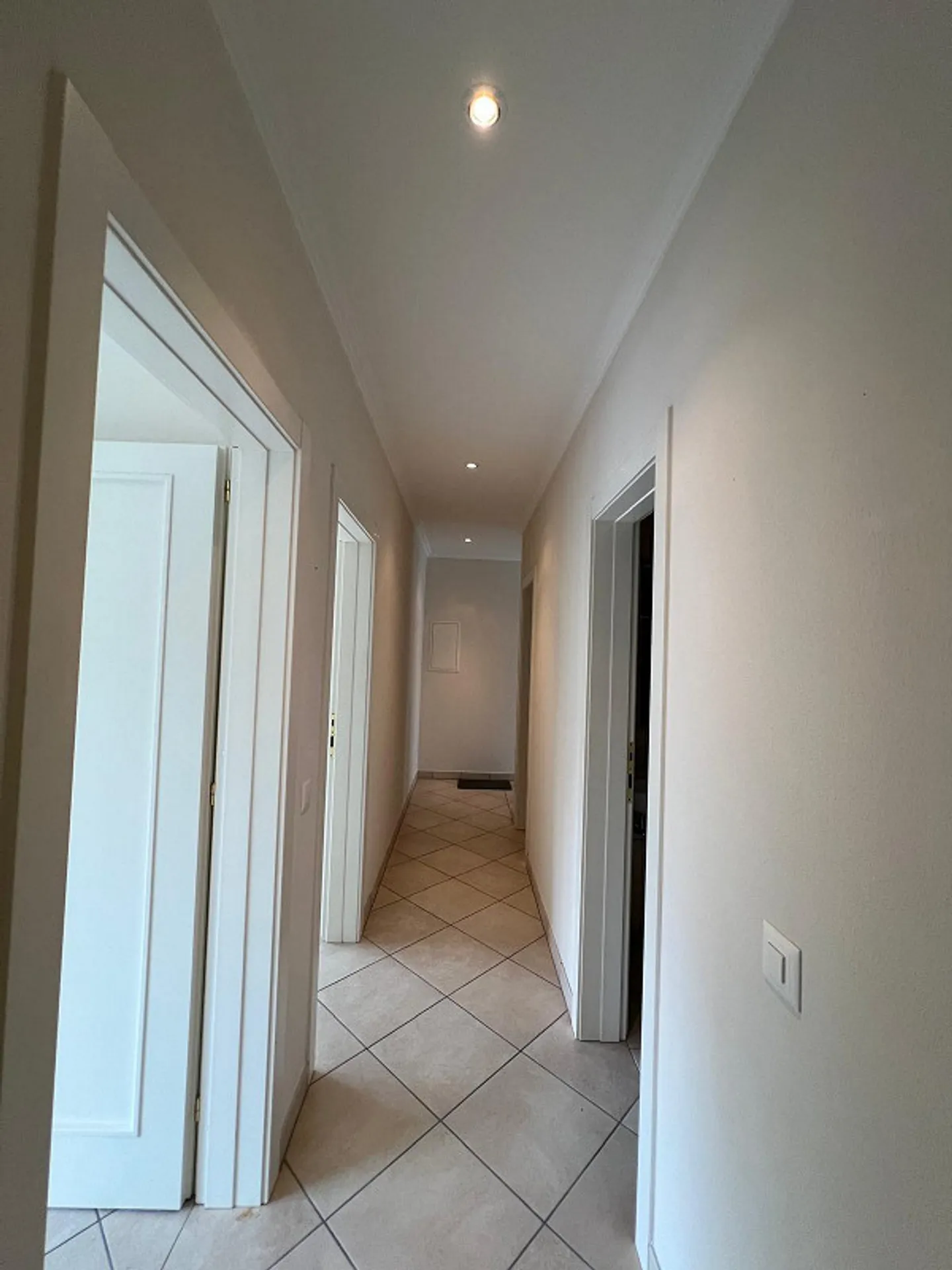 Beautiful, large 5-room apartment with magnificent lake view - Photo 13 of 17